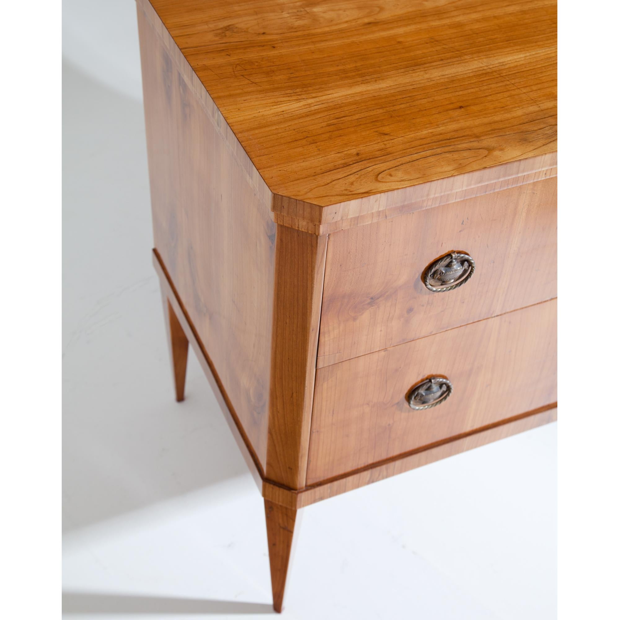 Early 19th Century Biedermeier Chest of Drawers, circa 1820