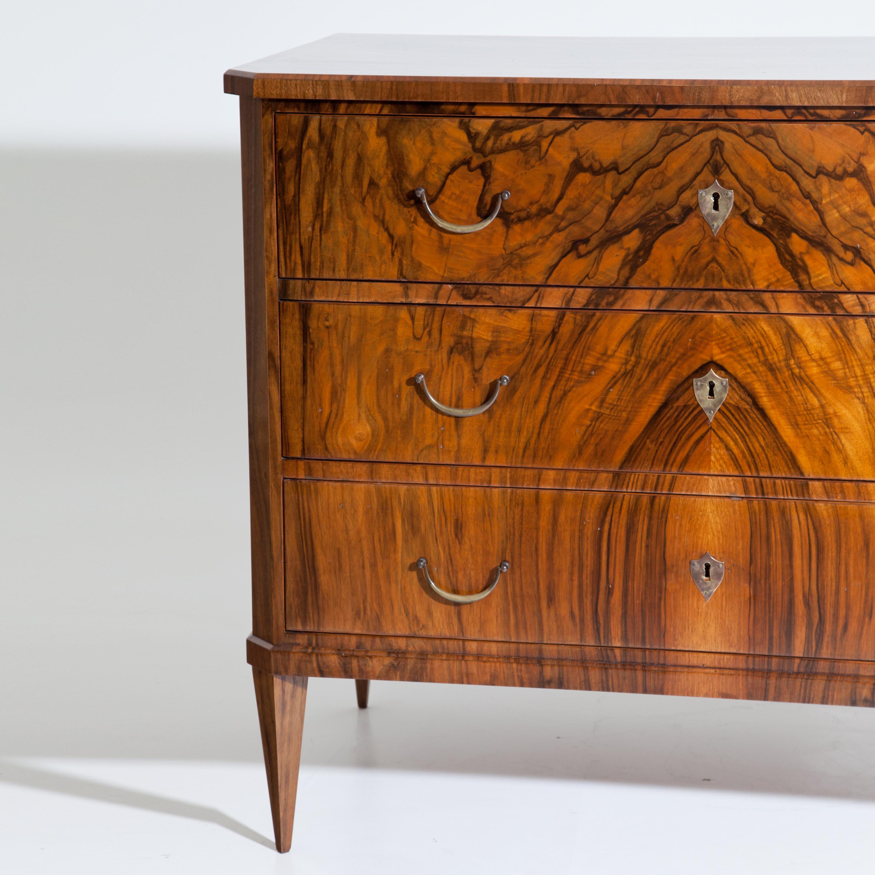 Biedermeier Chest of Drawers, circa 1830 In Good Condition In Greding, DE