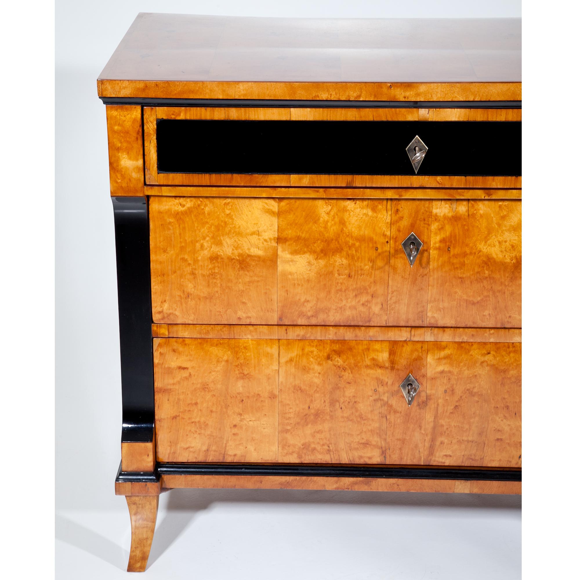 Biedermeier Chest of Drawers, Central Germany, circa 1820 1