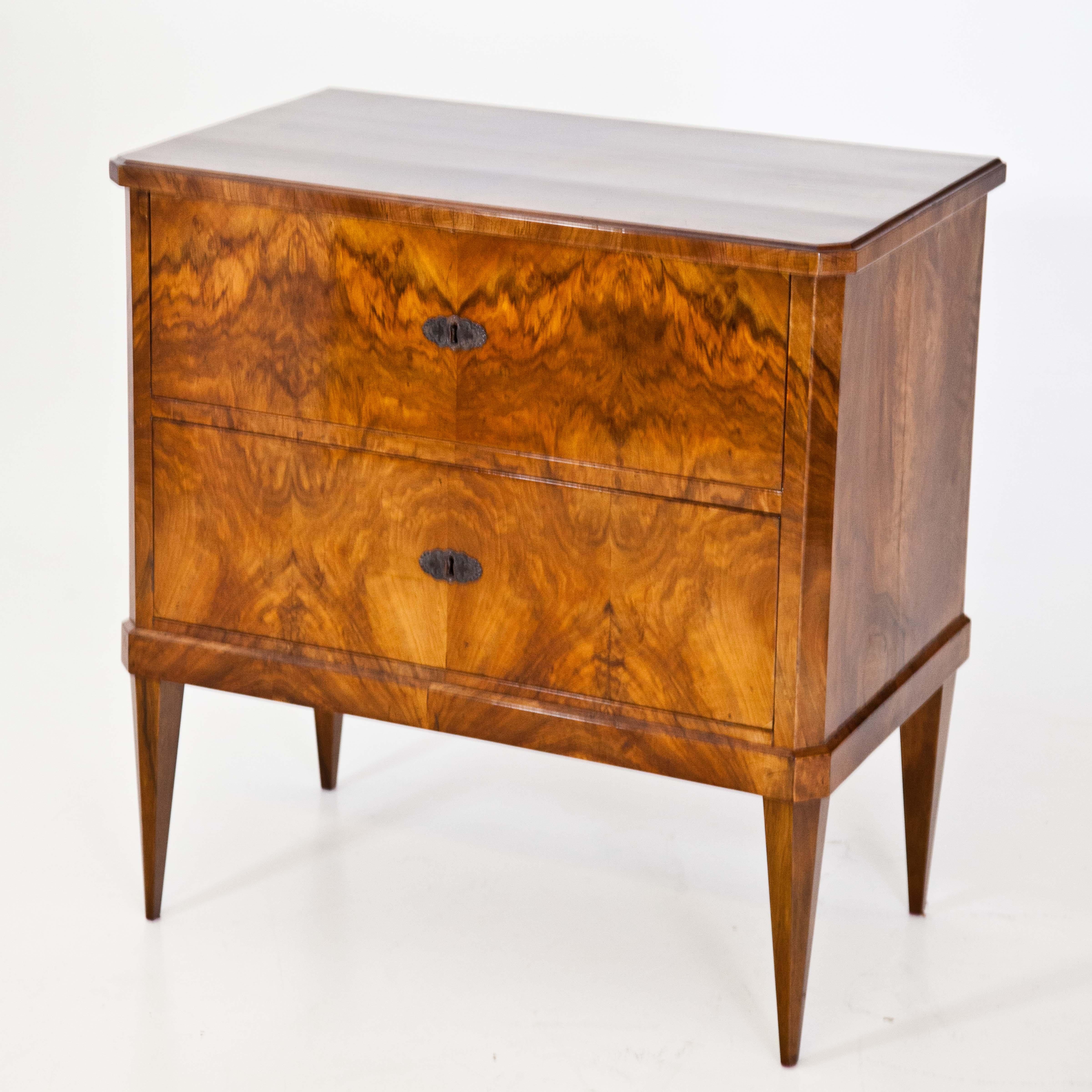 Biedermeier Chest of Drawers, circa 1820 In Good Condition In Greding, DE