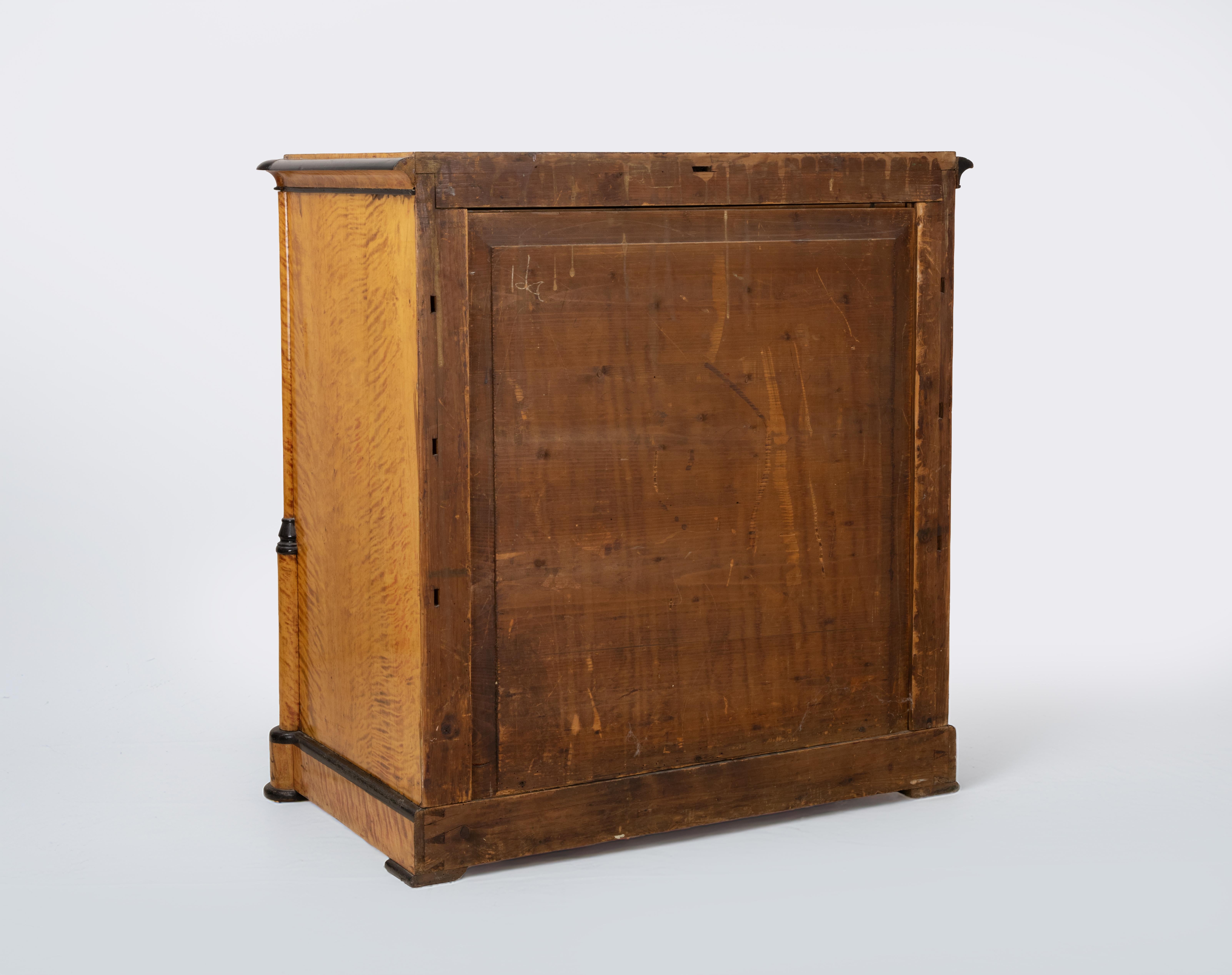 Biedermeier Kommode (Österreichisch) im Angebot