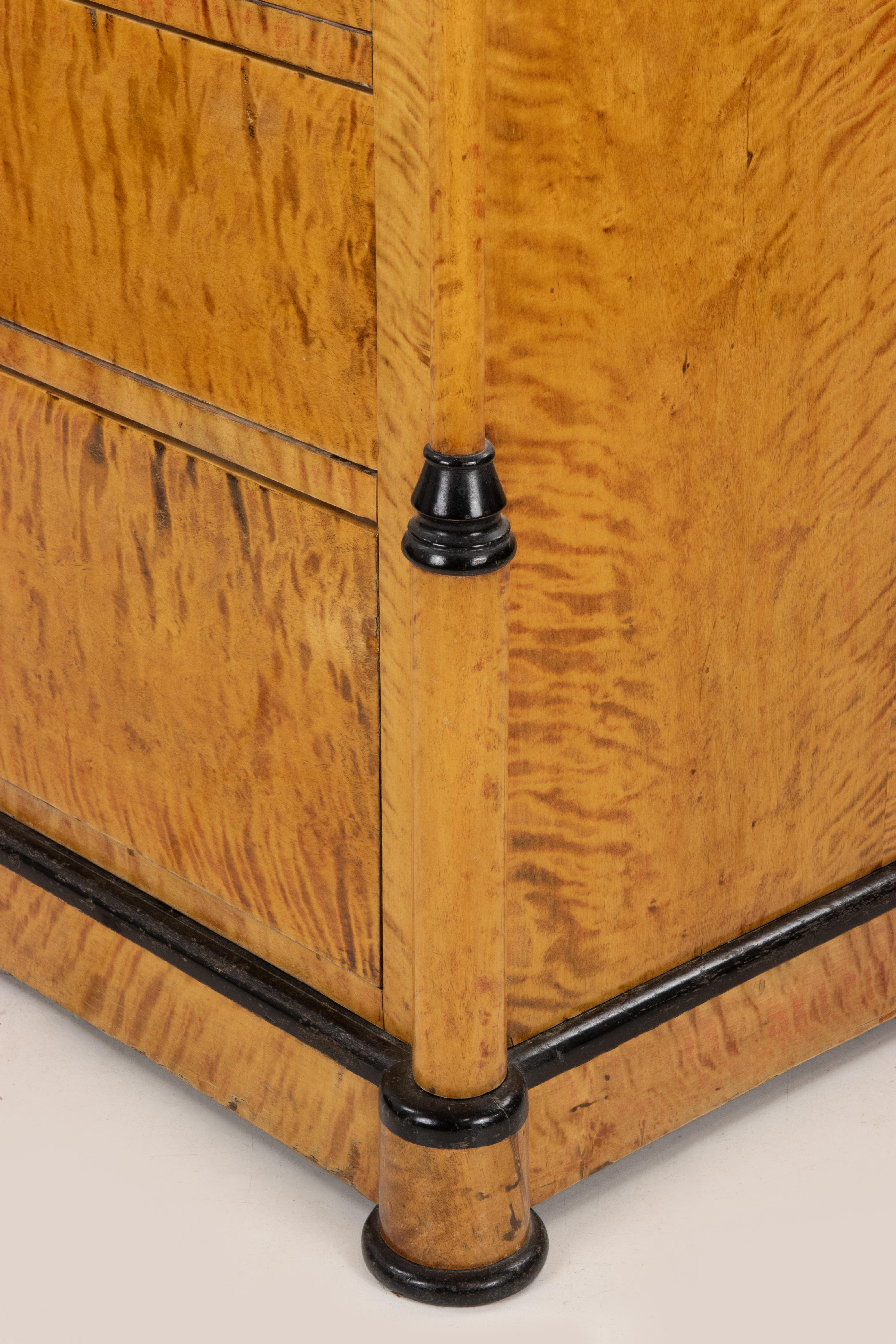 Biedermeier Kommode im Angebot 1