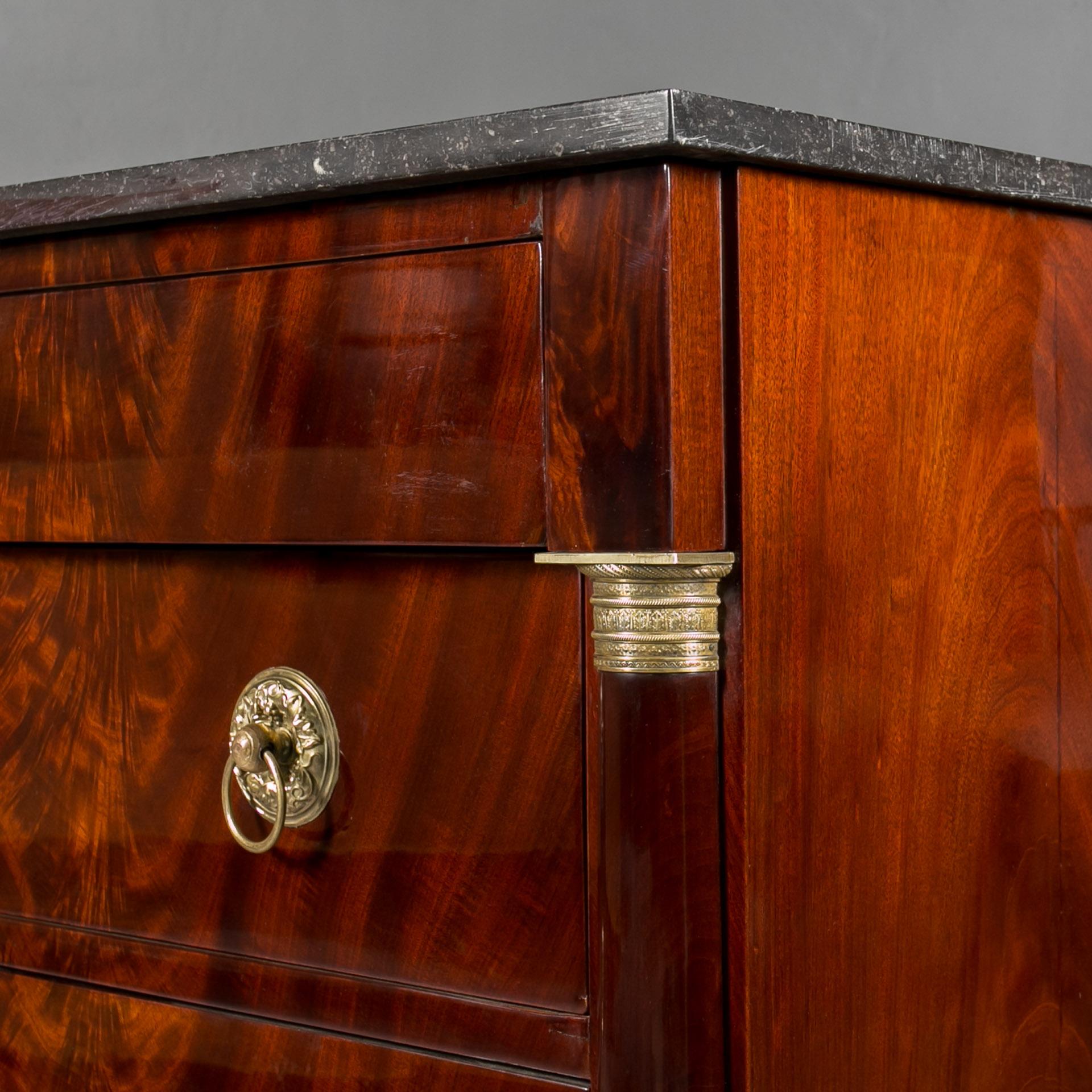 Biedermeier Chest of Drawers, France, 19th Century For Sale 4