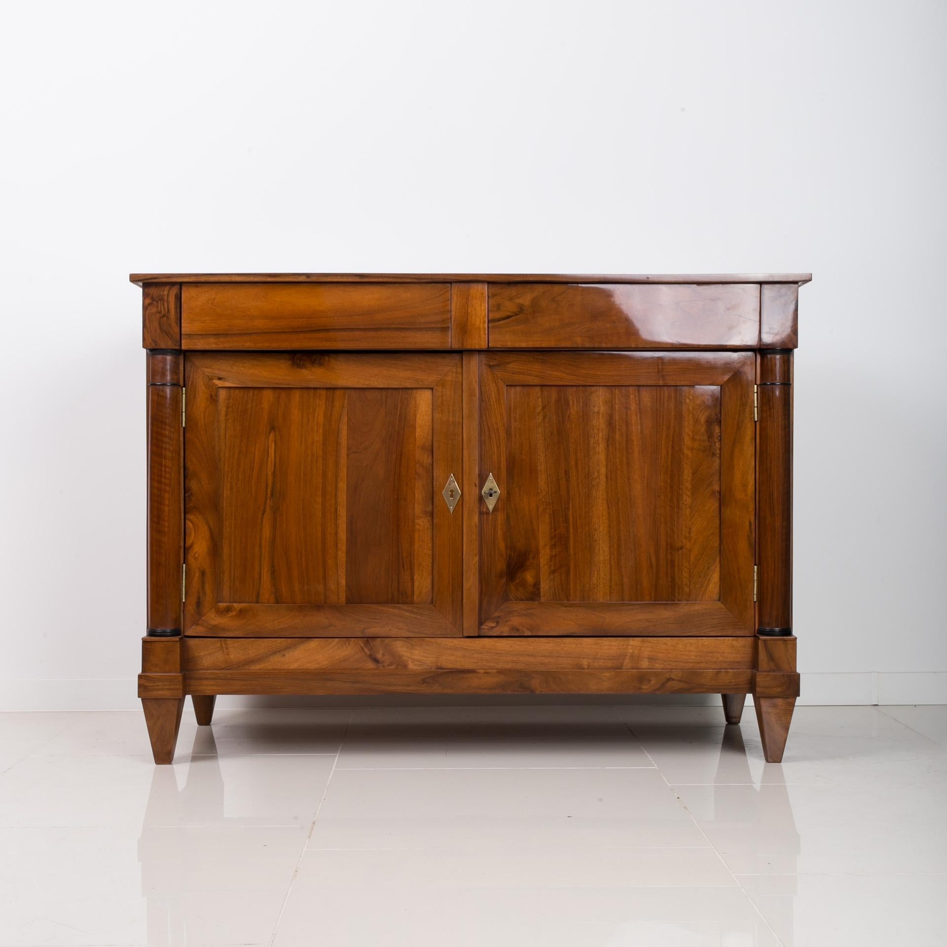 Biedermeier chest of drawers from first half of 19th century. This piece of furniture comes from France. It is made of walnut wood. It has undergone a careful renovation process in our workshop. Surface finished with polish, applied by hand with a