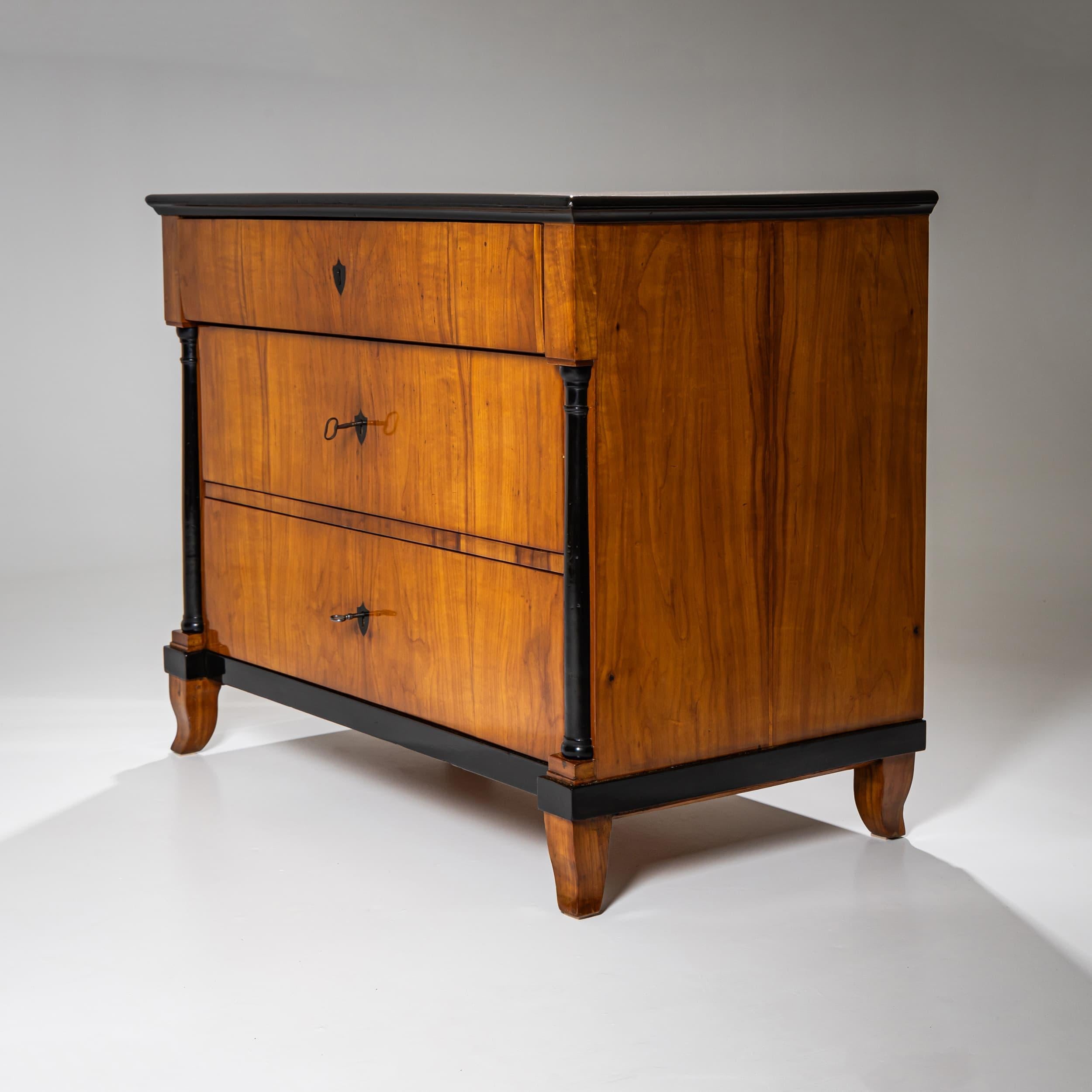 Allemand Commode Biedermeier, Franconie, Allemagne du Sud, vers 1820 en vente