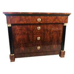 Kommode aus dem Biedermeier, Deutschland 1820, Nussbaum