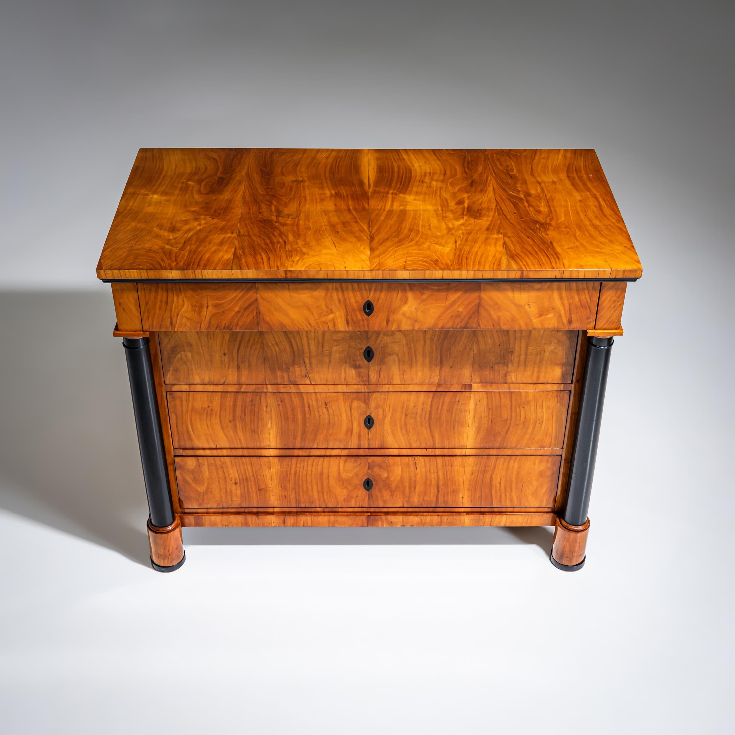 Tedesco Biedermeier Chest of Drawers, Germany, circa 1820 in vendita
