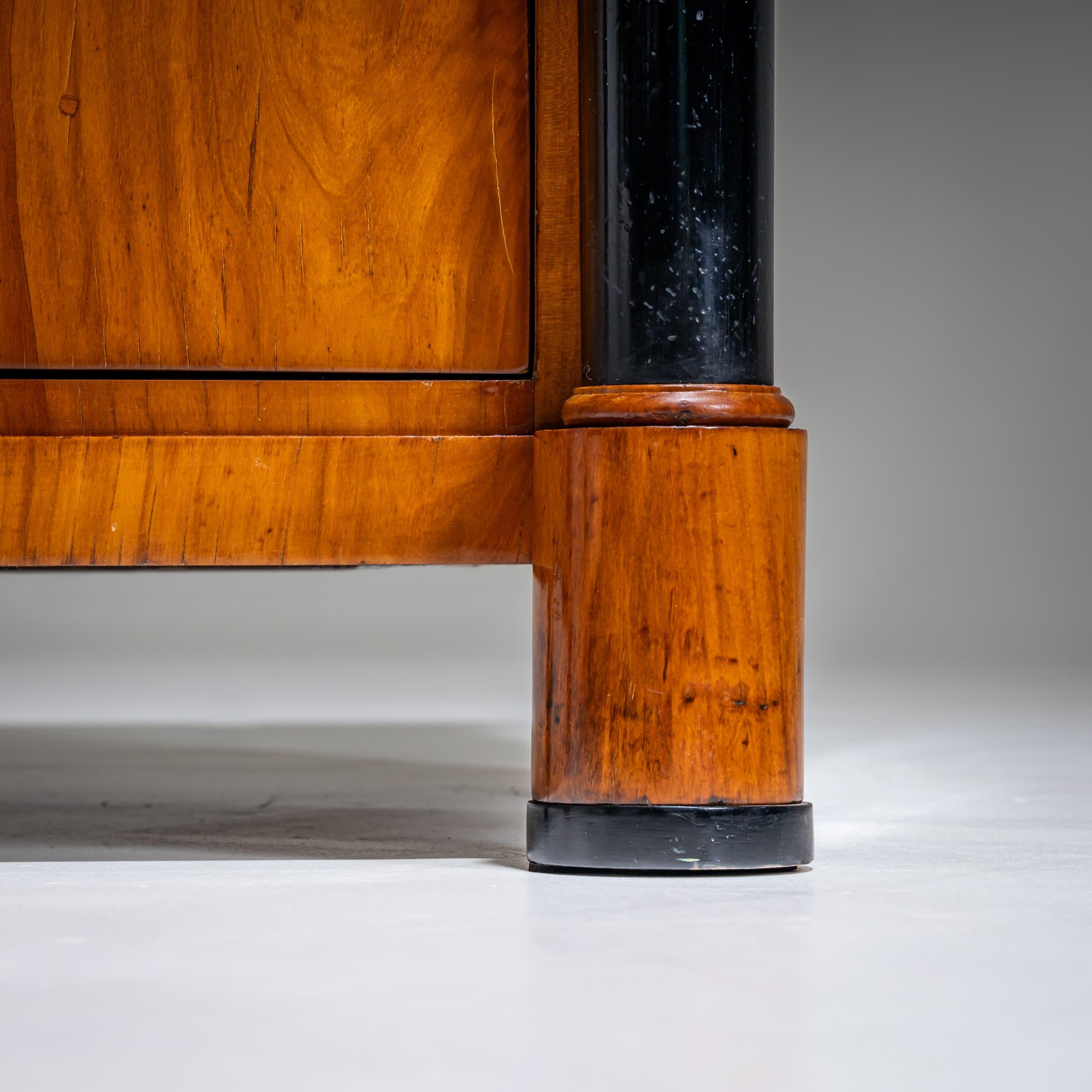 Biedermeier Chest of Drawers, Germany, circa 1820 In condizioni ottime in vendita a Greding, DE