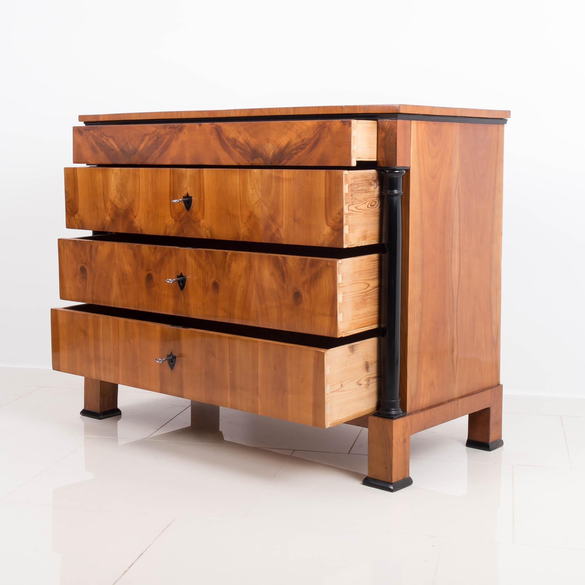 Biedermeier Chest of Drawers, Germany, Early 19th Century In Good Condition In Wrocław, Poland