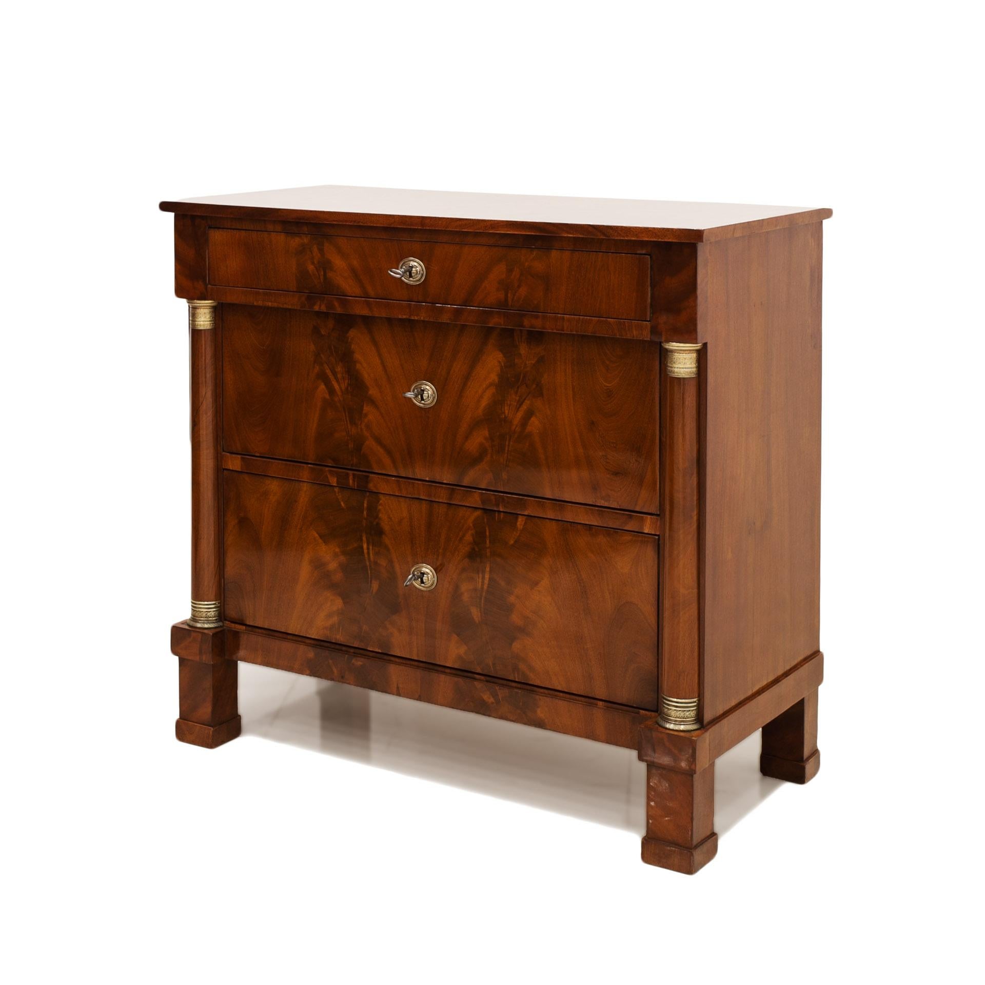 Polished Biedermeier Chest of Drawers in Mahogany, France, 19th Century
