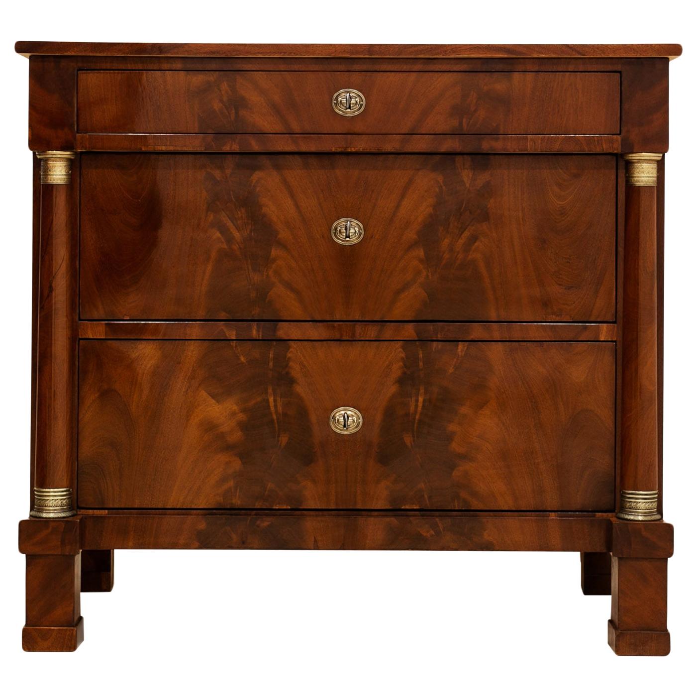 Biedermeier Chest of Drawers in Mahogany, France, 19th Century