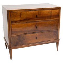 Antique Biedermeier Chest of Drawers in Walnut, 19th Century