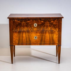 Biedermeier Chest of Drawers in Walnut, circa 1820
