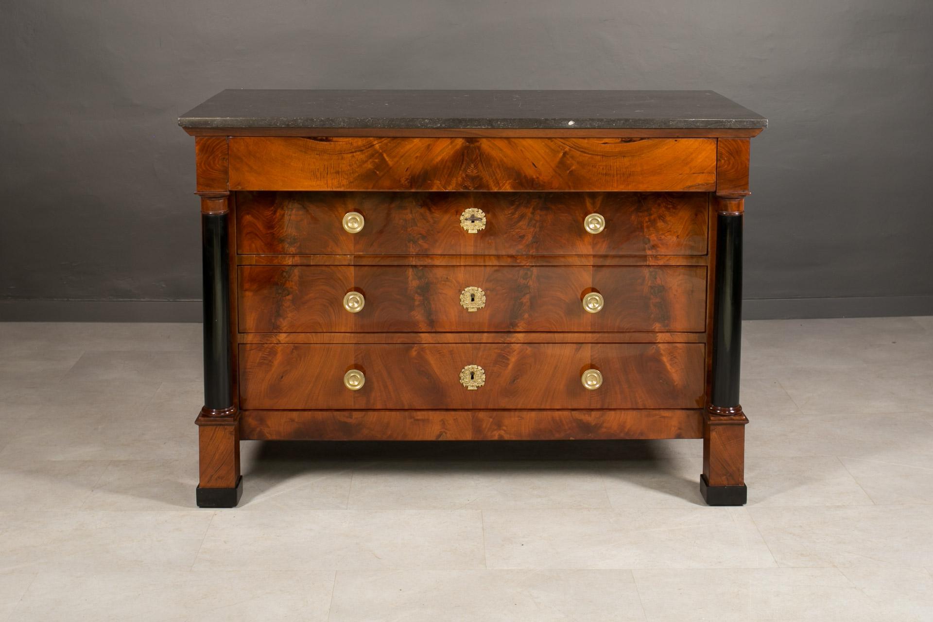 French Biedermeier Chest of Drawers in Walnut Veneer, Marble Top, France, 19th Century For Sale