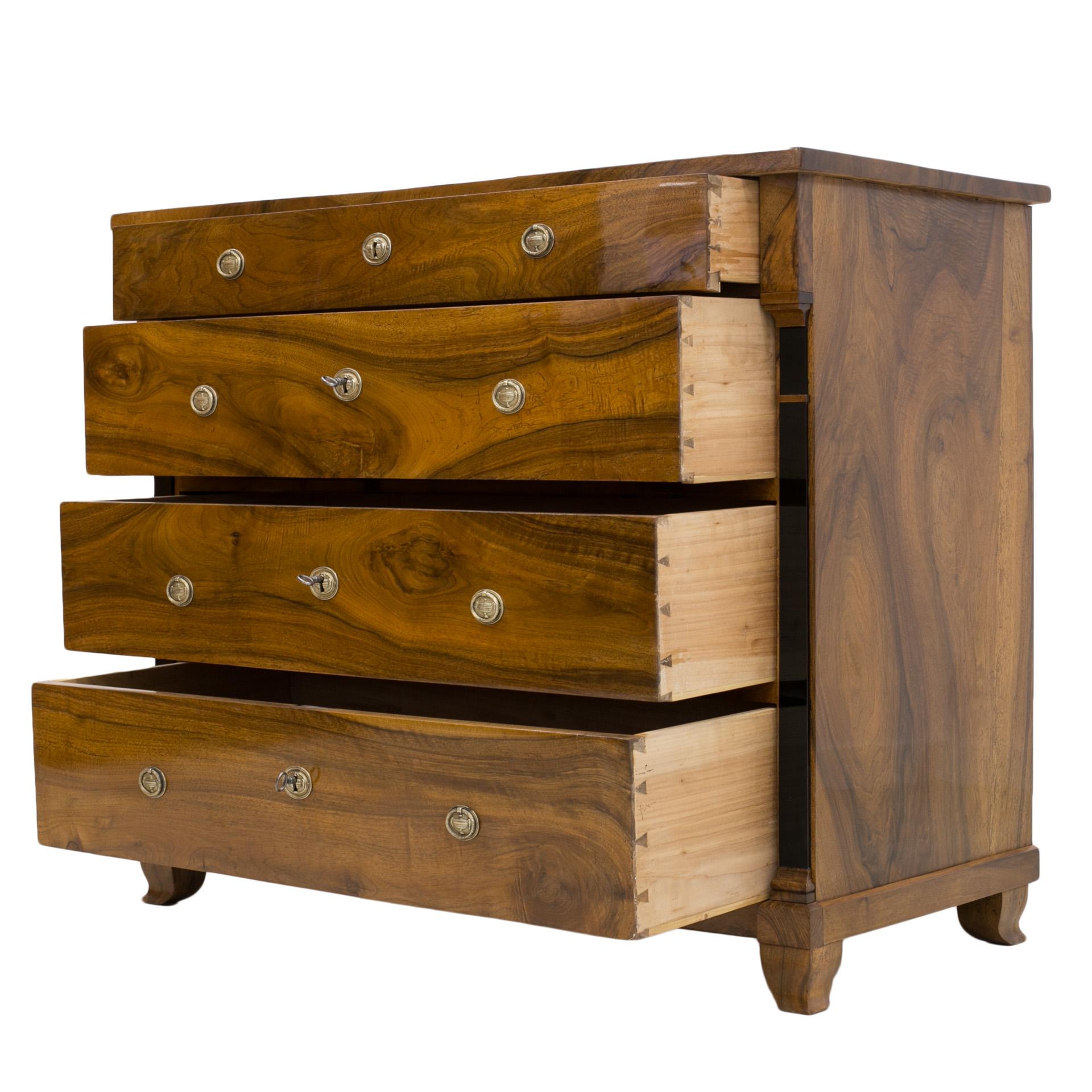 French Biedermeier Chest of Drawers in Walnut Wood, France, 19th Century
