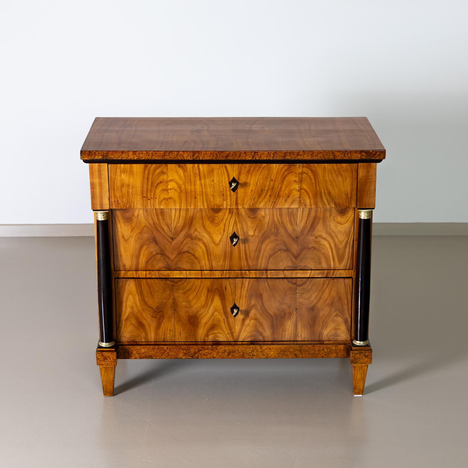 Biedermeier Chest of Drawers, South Germany, circa 1820 For Sale 1
