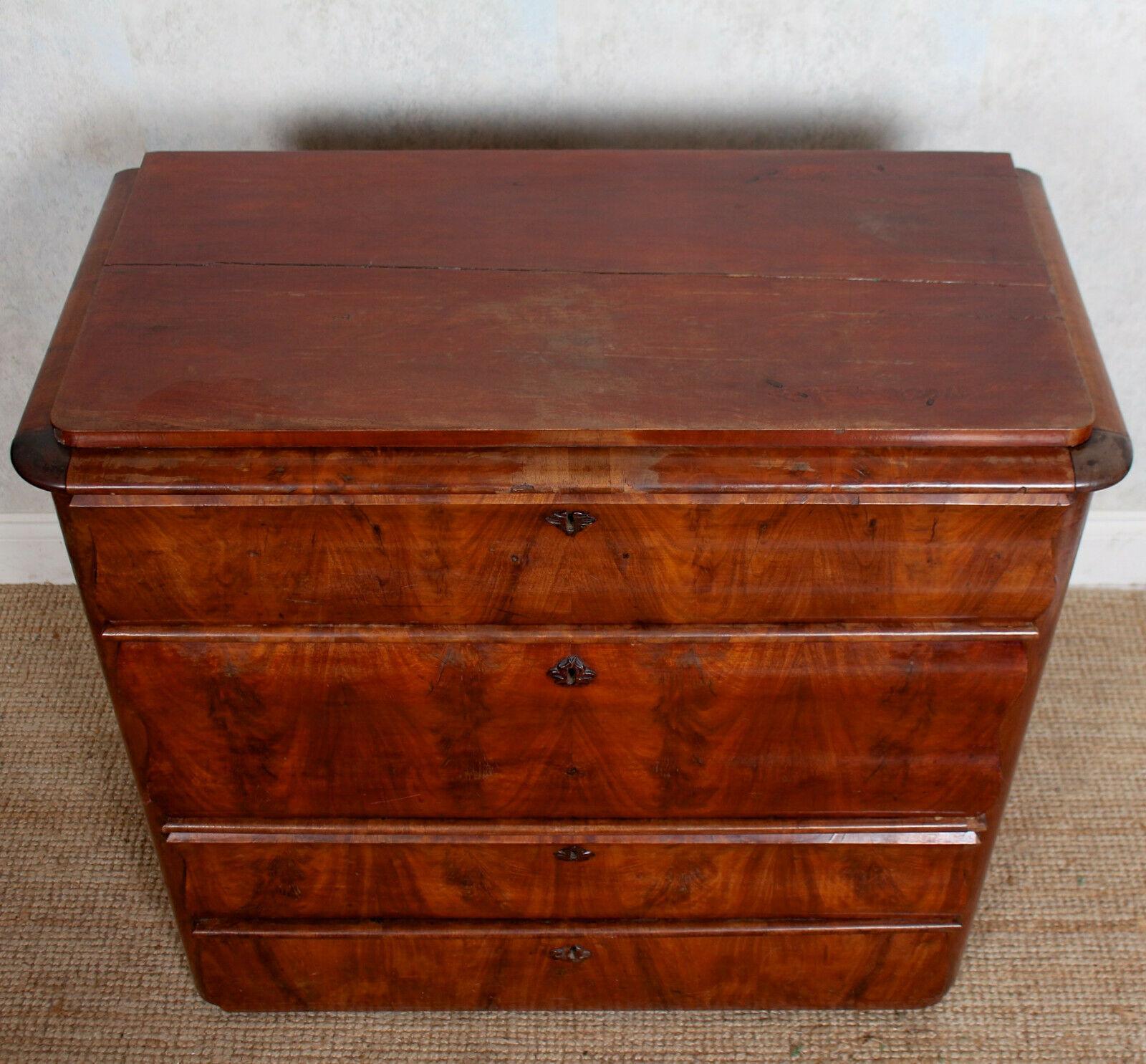 Biedermeier Chest of Drawers Swedish Flamed Mahogany In Good Condition For Sale In Newcastle upon Tyne, GB