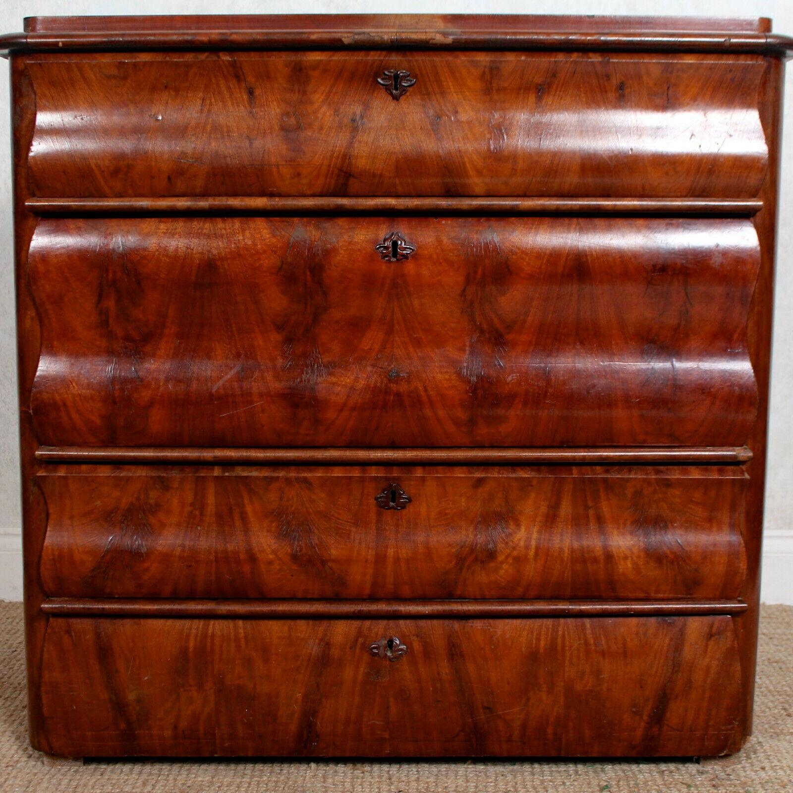 Biedermeier Chest of Drawers Swedish Flamed Mahogany For Sale 1