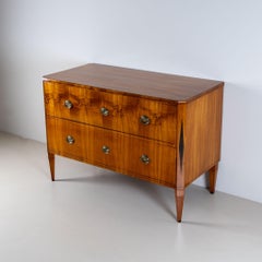Commode Biedermeier avec incrustation de diamants, vers 1820