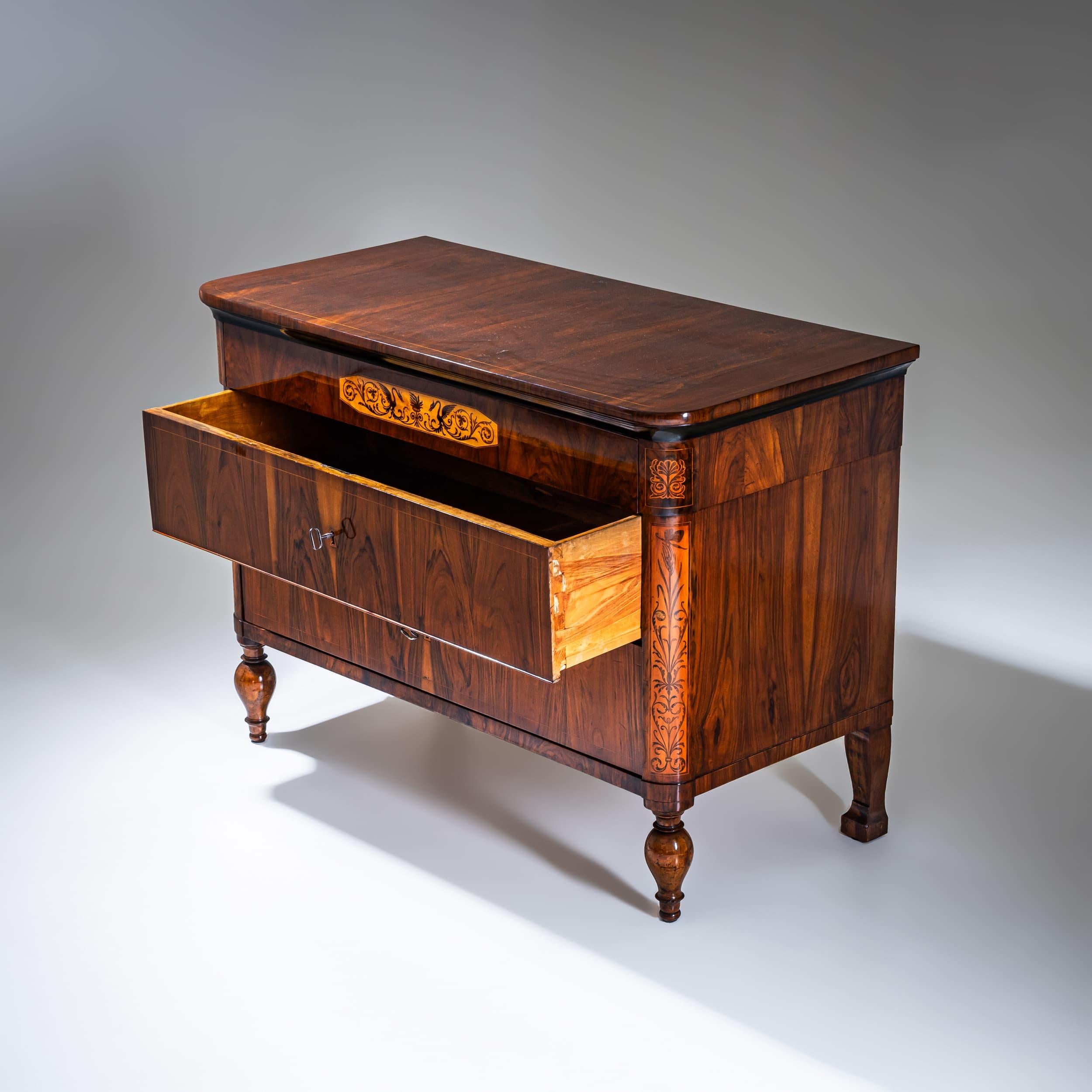 Biedermeier Kommode mit Intarsien im Angebot 3