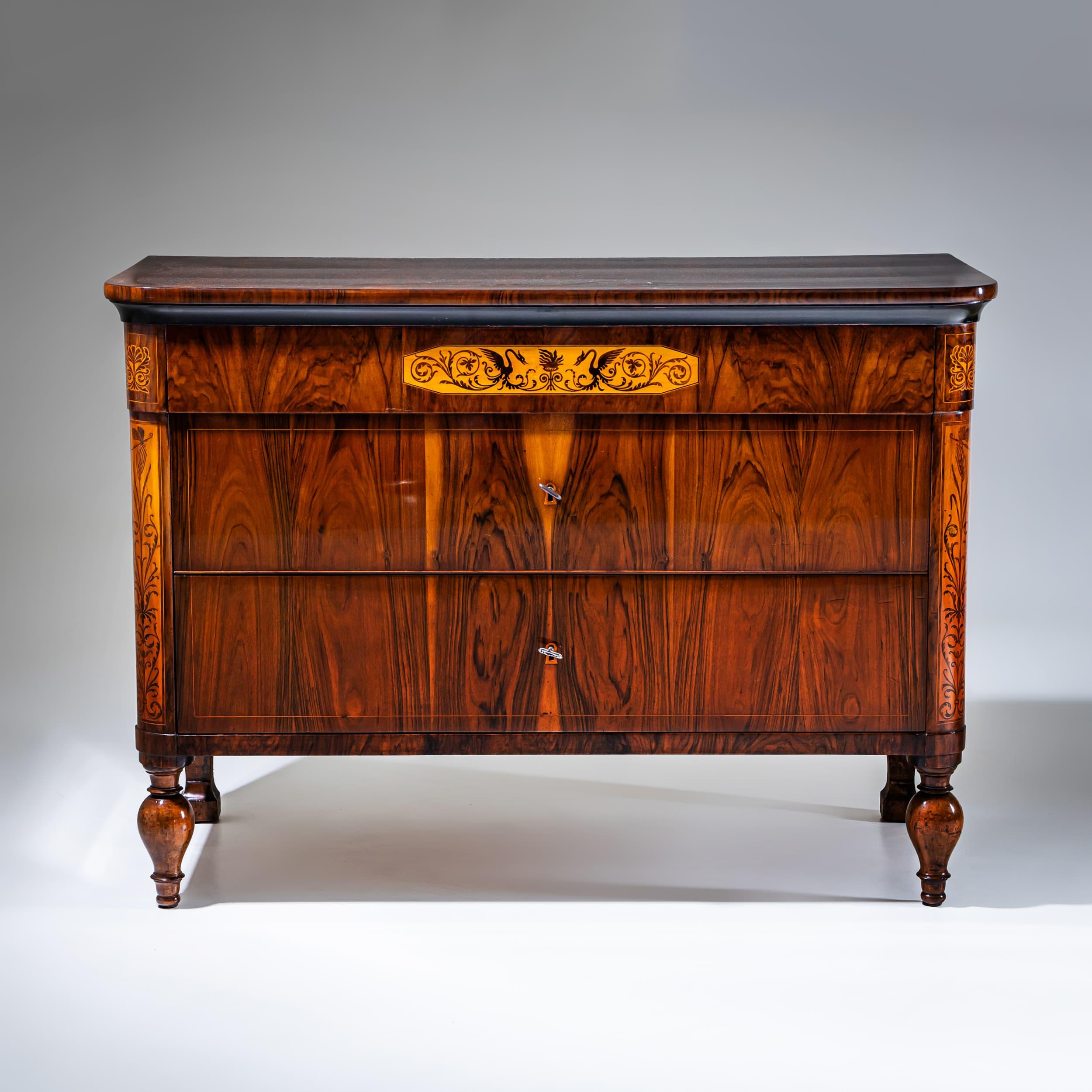 Biedermeier Kommode mit Intarsien (Italienisch) im Angebot