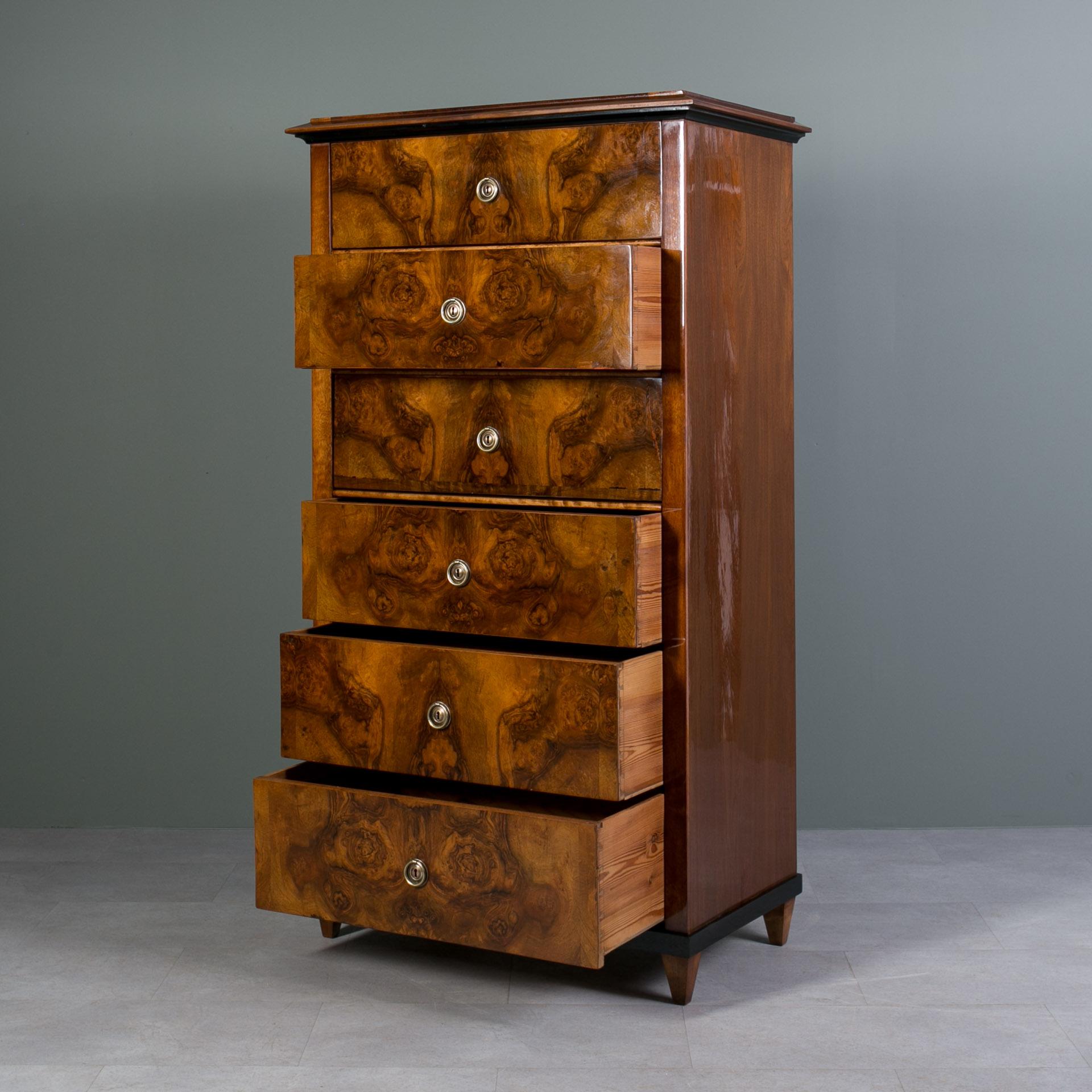 Noce Cassettiera Biedermeier con segretaria, Austria, metà XIX secolo in vendita