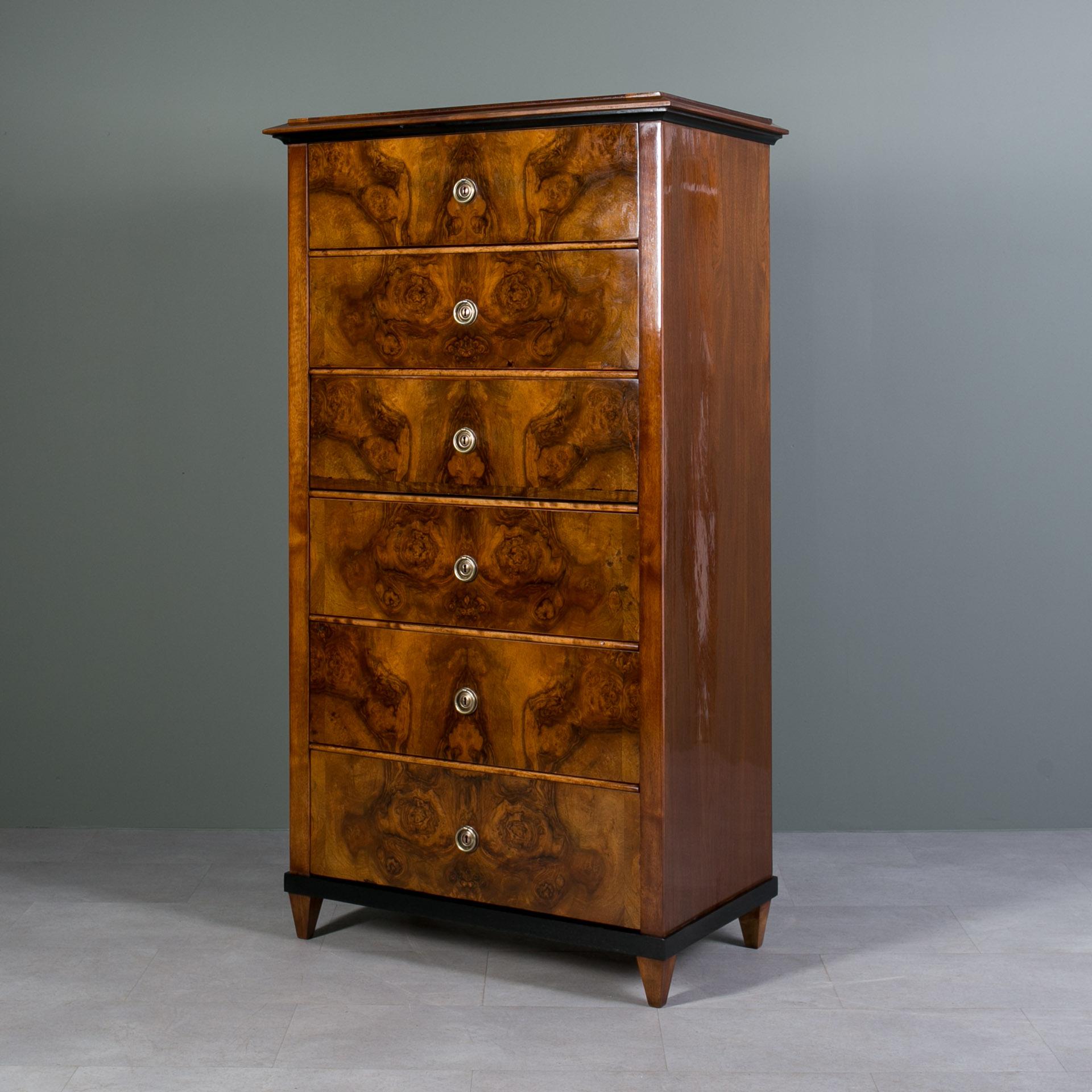 Cassettiera Biedermeier con segretaria, Austria, metà XIX secolo in vendita 2