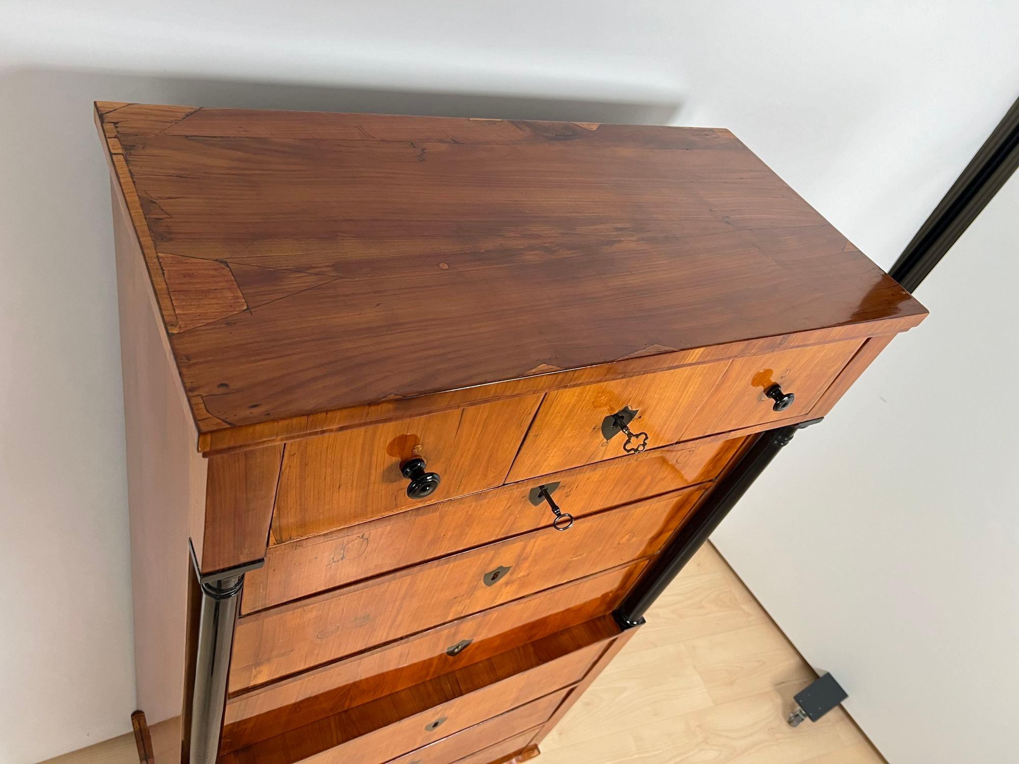 Chiffoniera Biedermeier, impiallacciatura di ciliegio, Germania del Sud, 1830 ca. in vendita 3