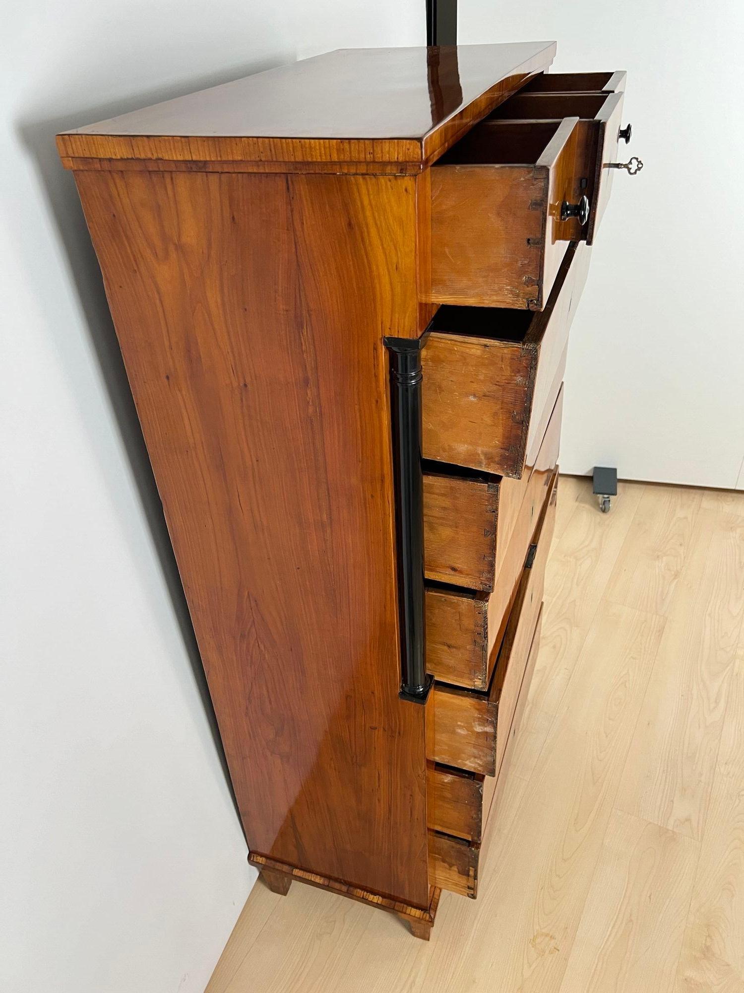 Ebanizzato Chiffoniera Biedermeier, impiallacciatura di ciliegio, Germania del Sud, 1830 ca. in vendita