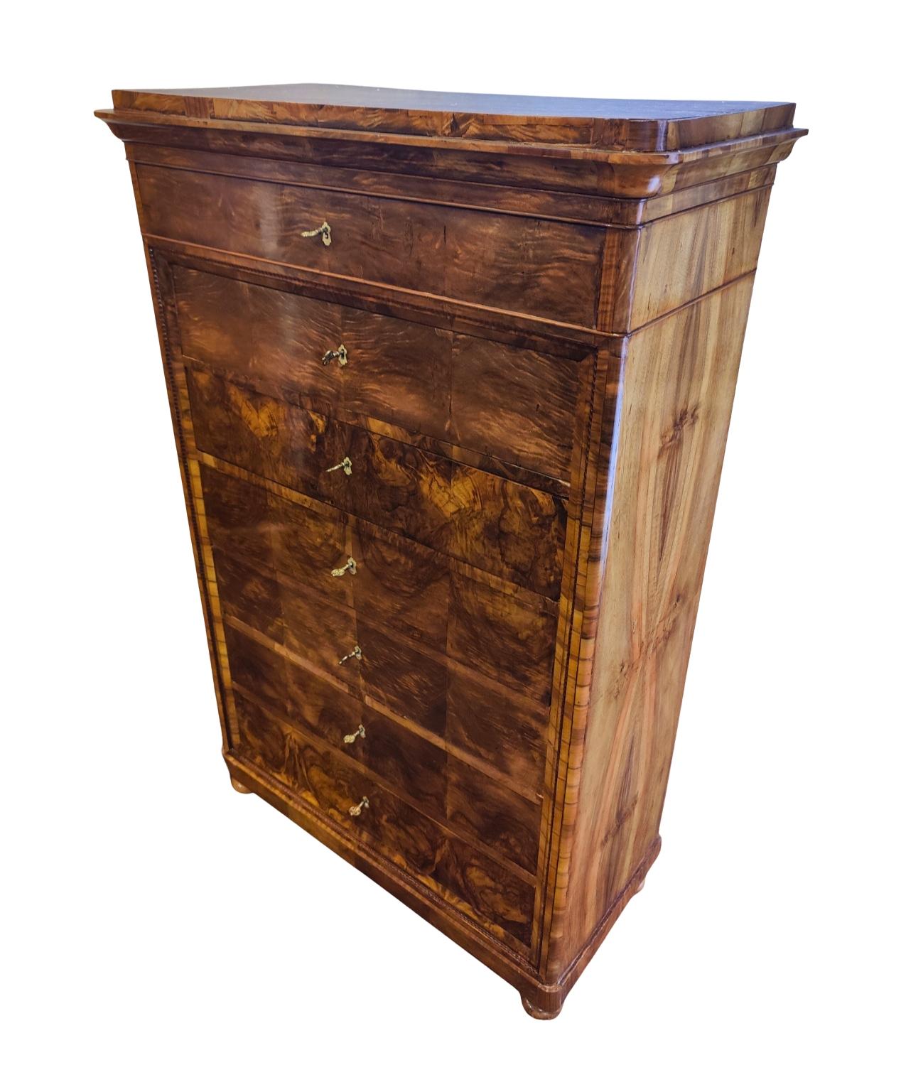 Chiffonnière Biedermeier en noyer avec compartiment à secret, Allemagne du Sud Bon état - En vente à Darmstadt, DE