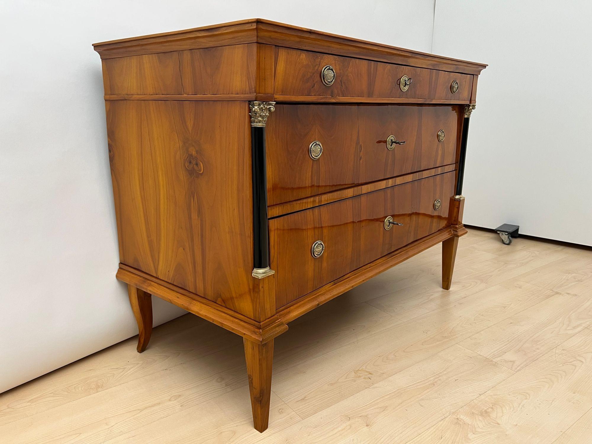 Biedermeier Kommode, Kirsche Furnier, Messing, Franken um 1820 im Angebot 9