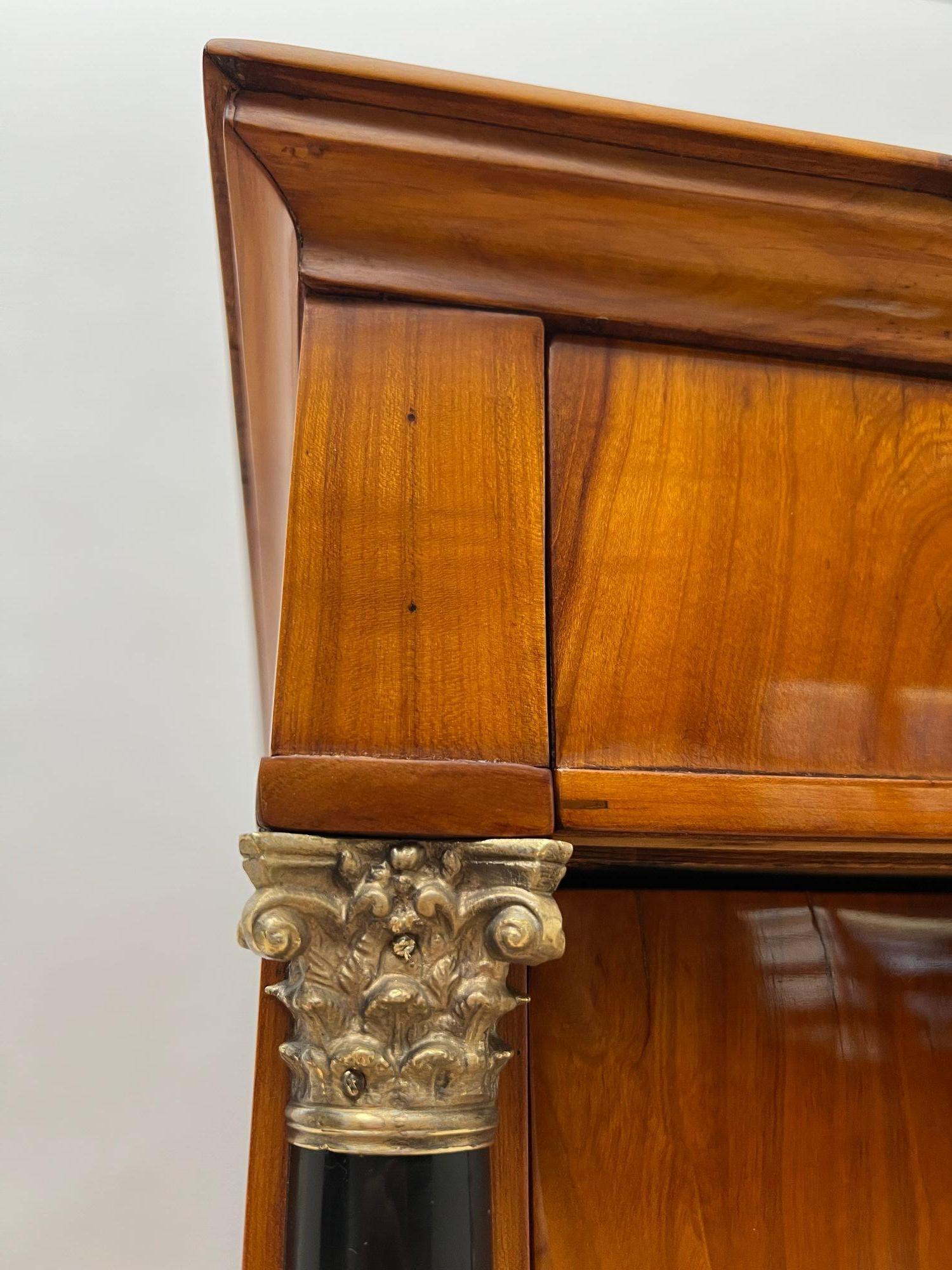 Biedermeier Kommode, Kirsche Furnier, Messing, Franken um 1820 im Angebot 11