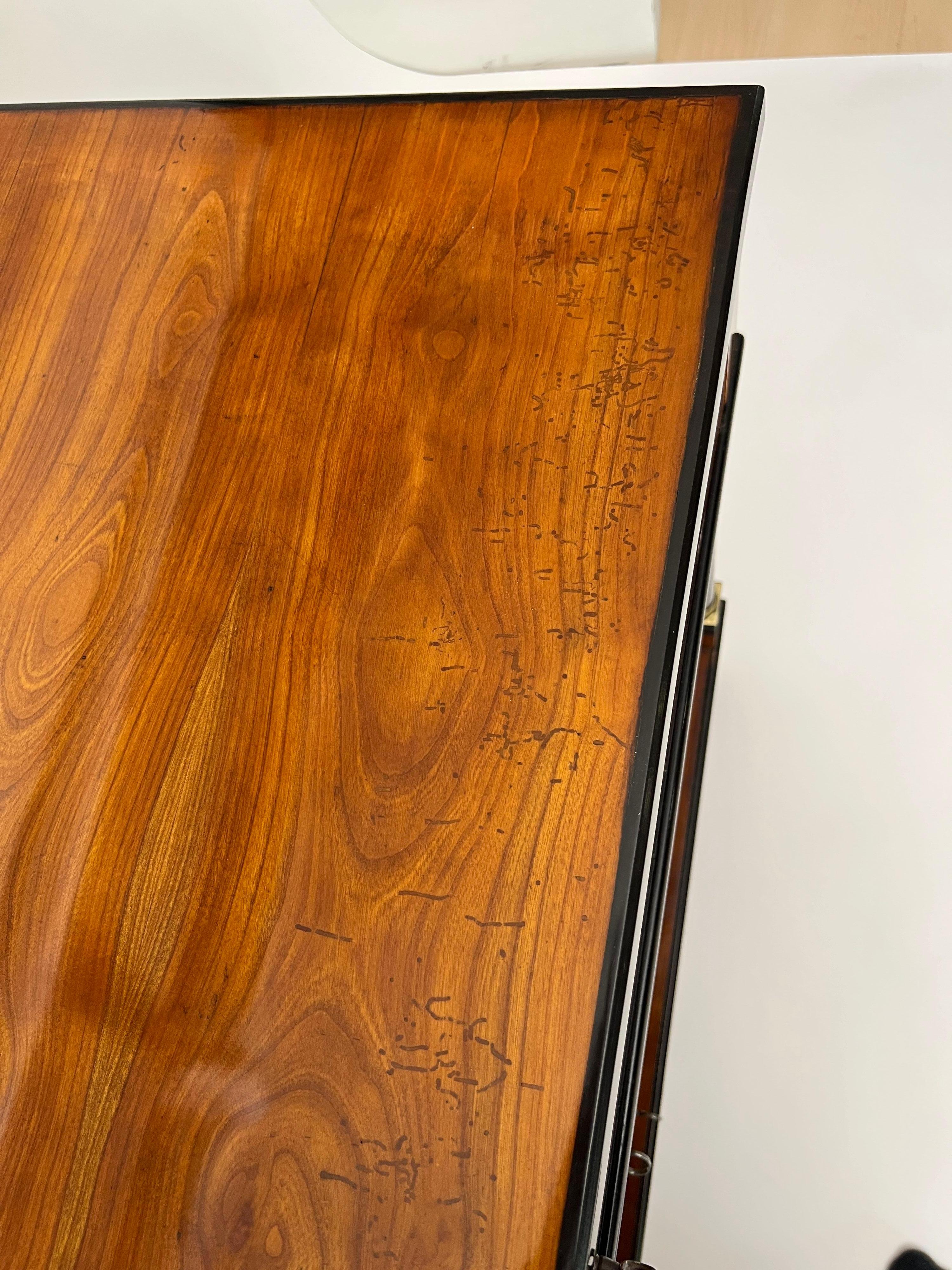 Commode Biedermeier, impiallacciatura di ciliegio, ottone, Germania meridionale, 1820 circa in vendita 12