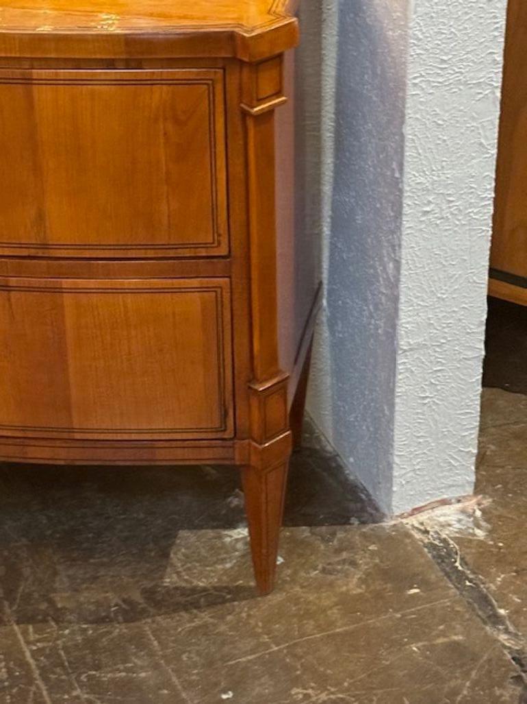 Noce Commode Biedermeier del XIX secolo in vendita