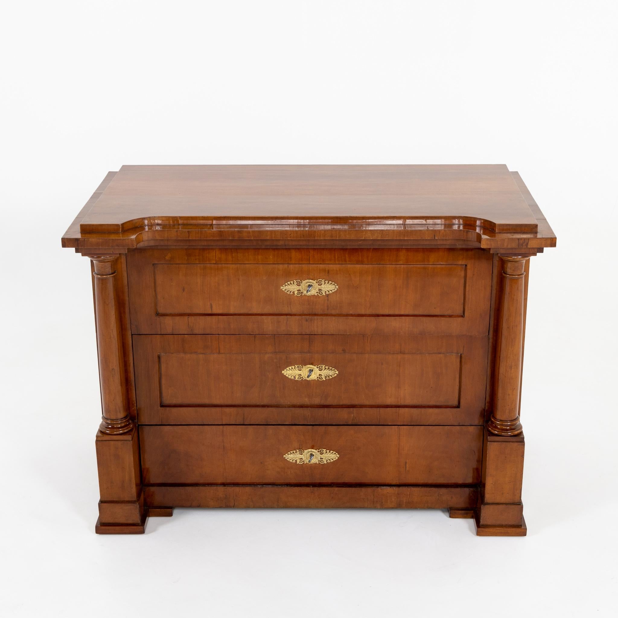 Biedermeier Commode, Probably North Germany Around 1820 In Good Condition For Sale In Greding, DE