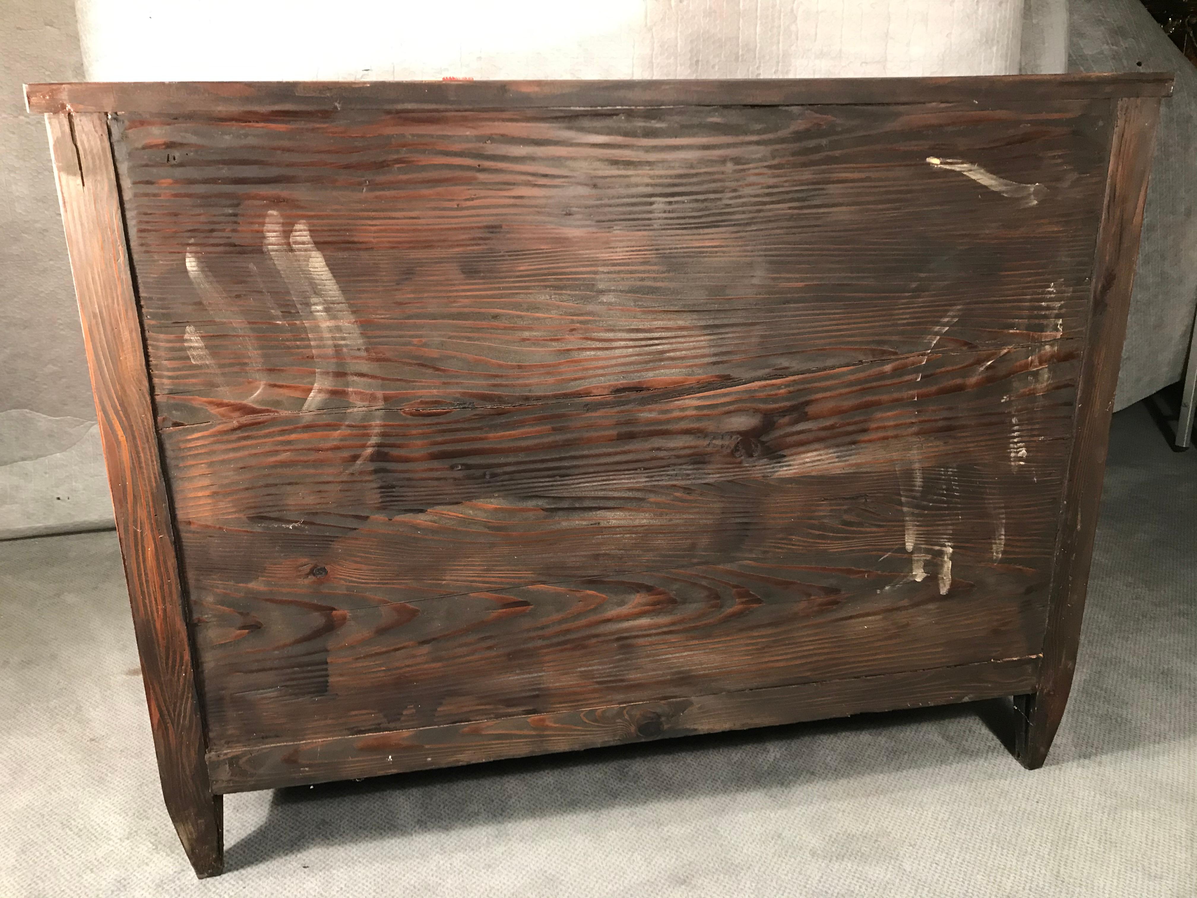 Biedermeier Commode, South German 1820, Walnut Veneer 4