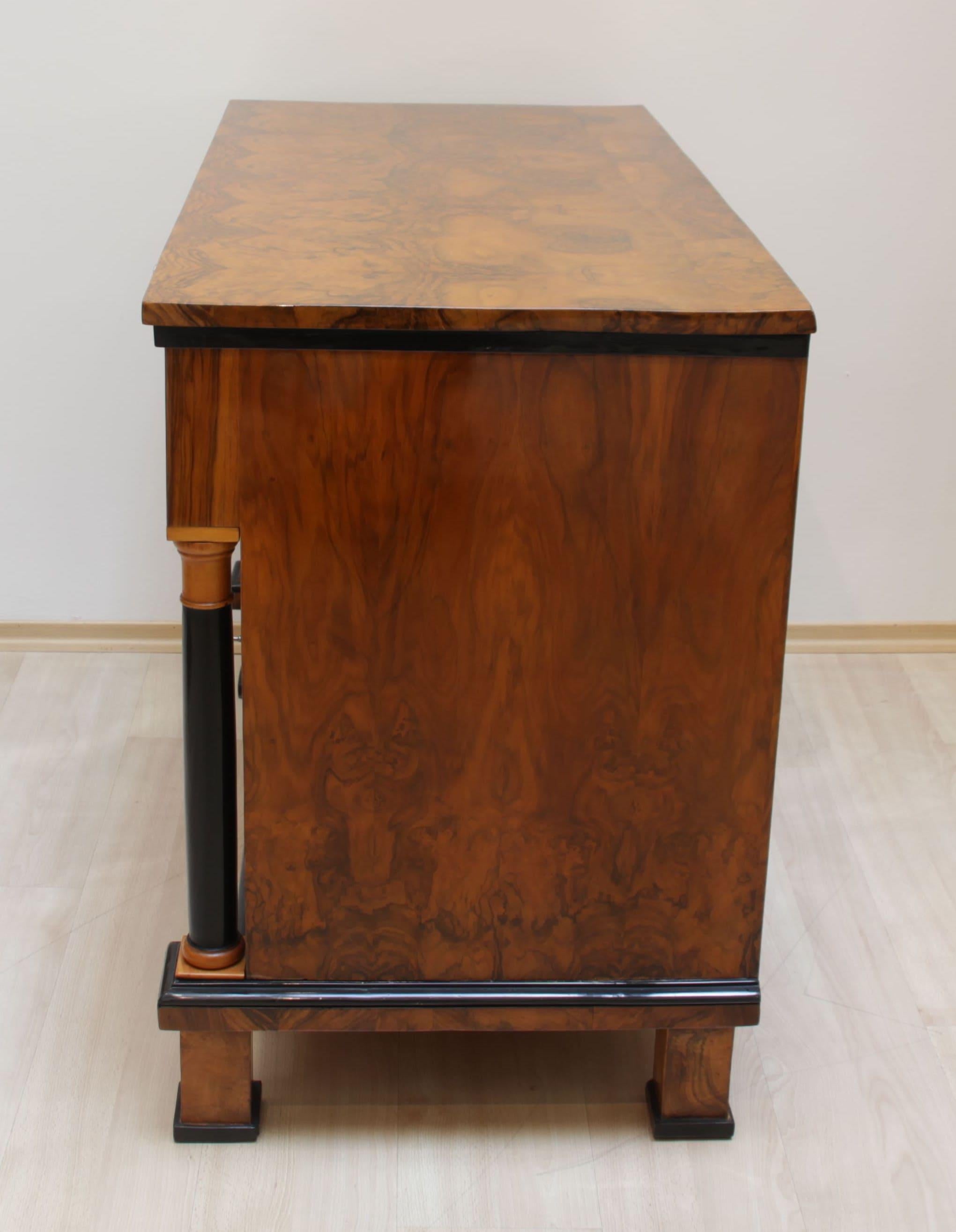 Early 19th Century Biedermeier Commode, Walnut, Full-Columns, South Germany, circa 1820