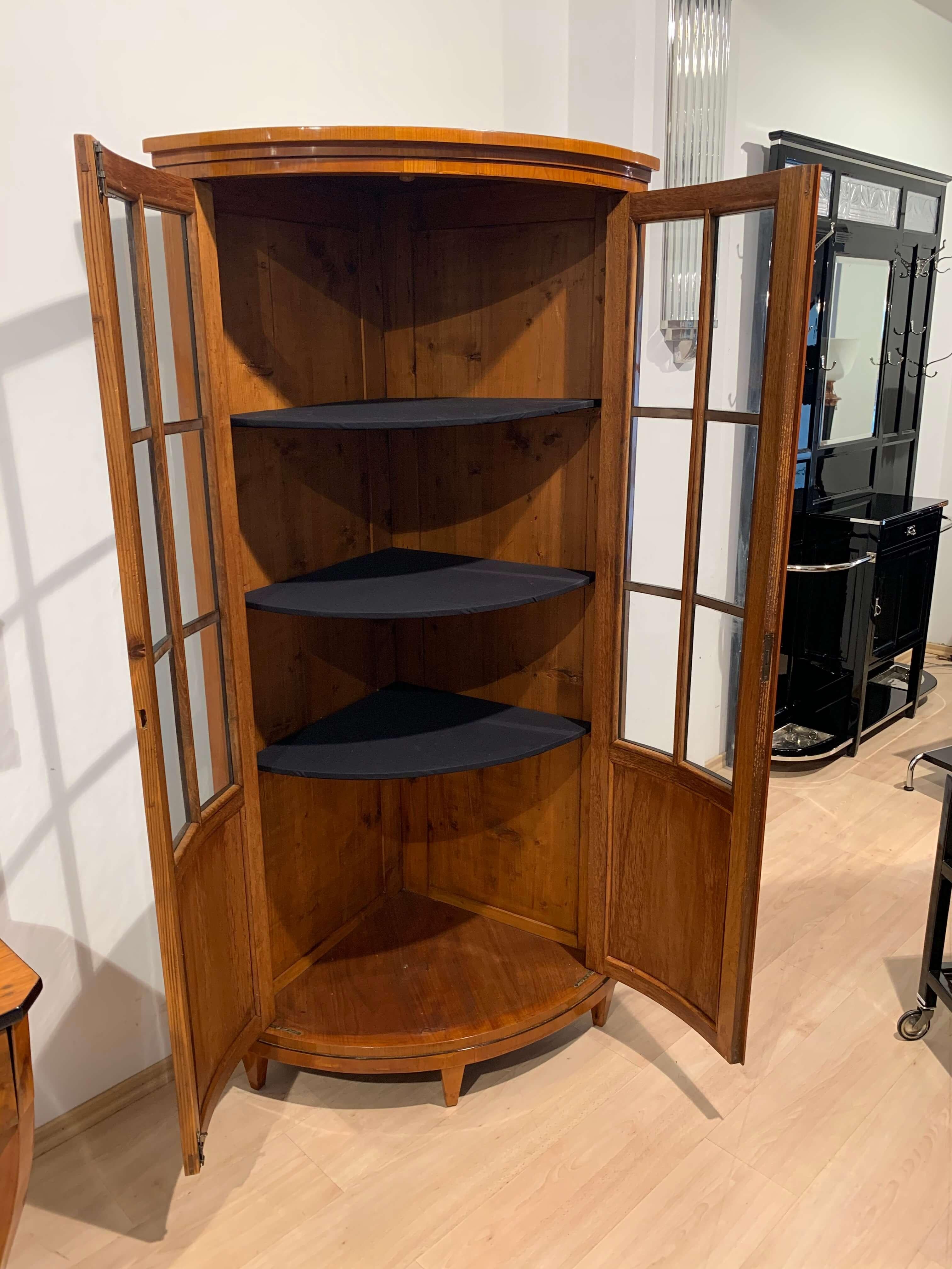 corner showcase cabinet