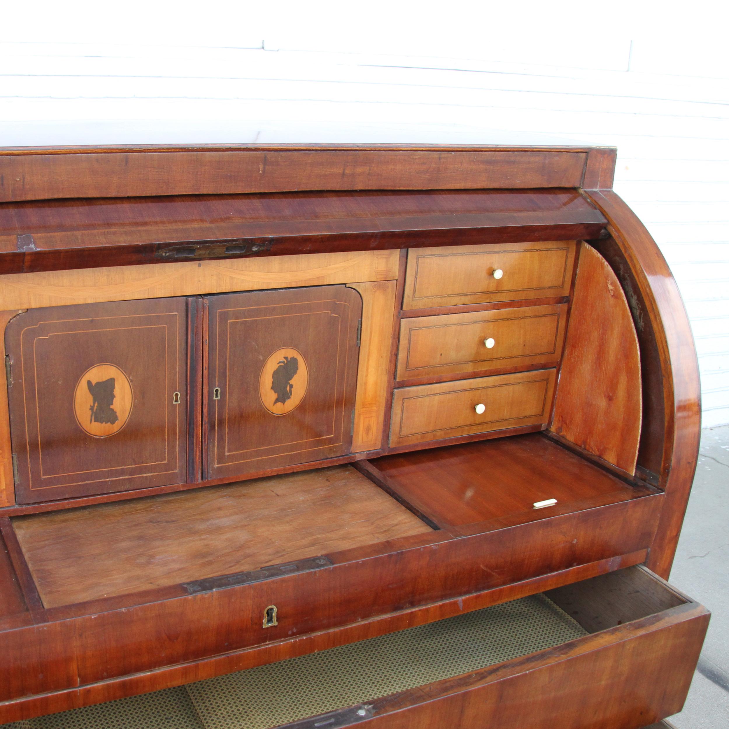 Scrivania Roll Top a cilindro Biedermeier con cassetti in vendita 3