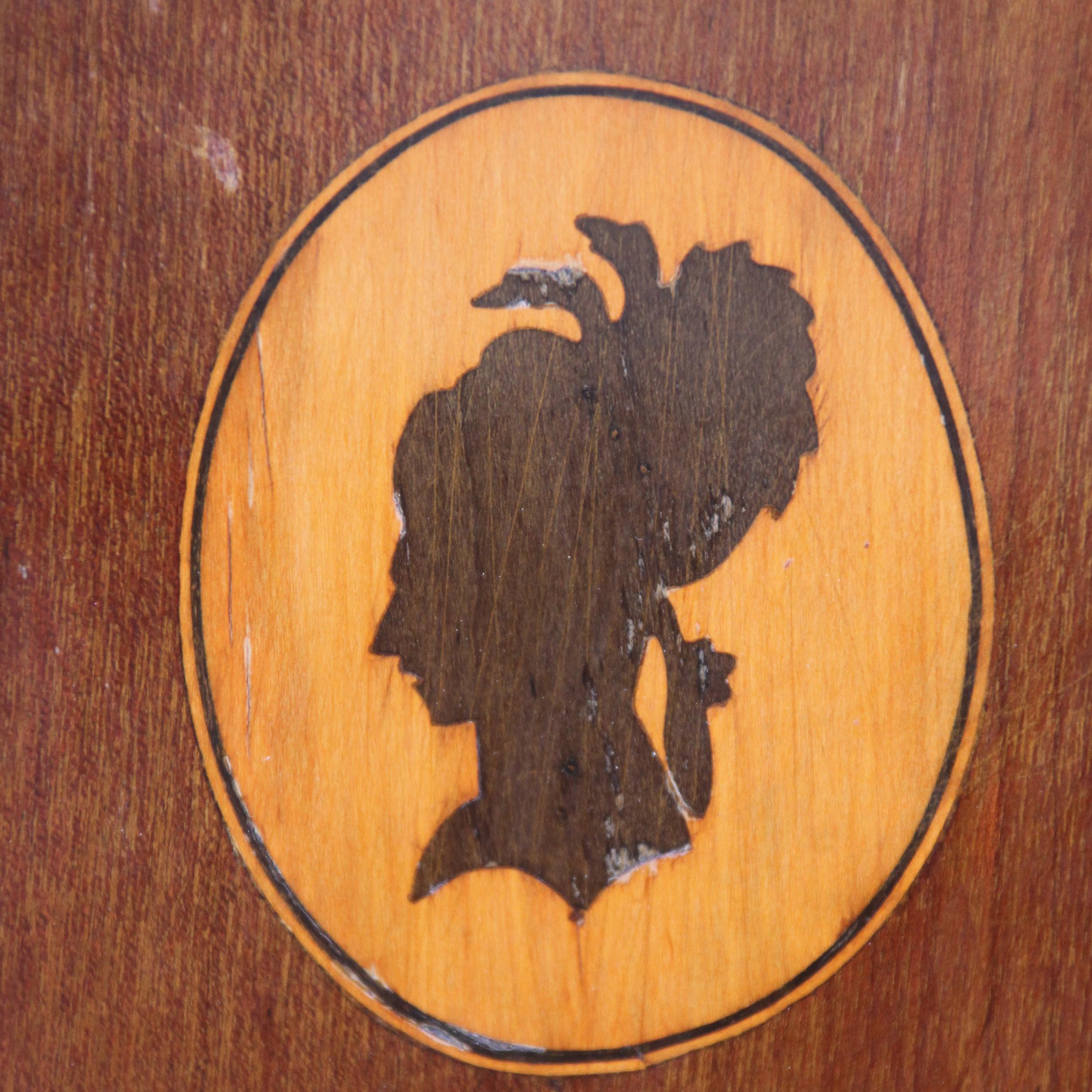Scrivania Roll Top a cilindro Biedermeier con cassetti in vendita 9