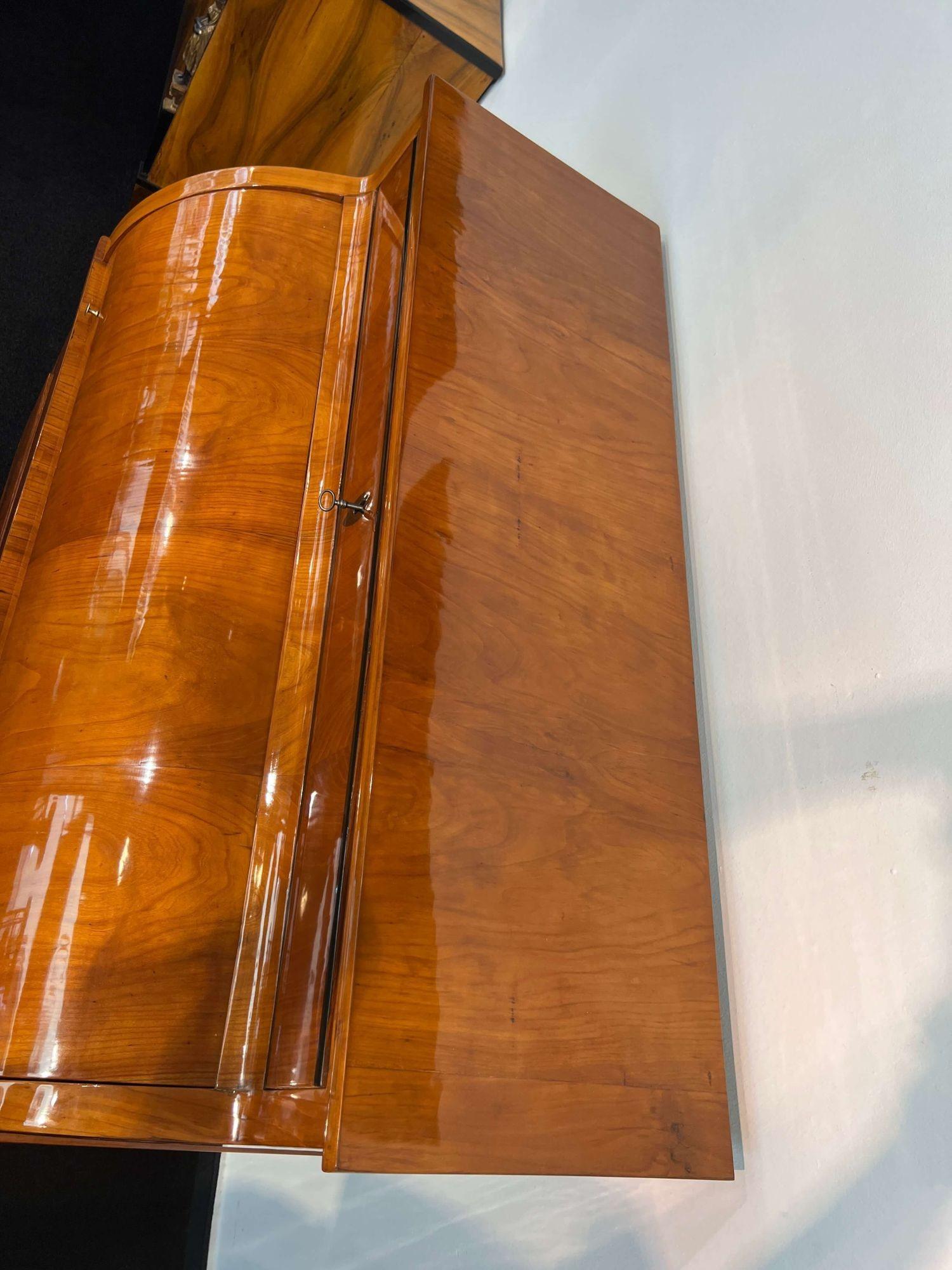 Biedermeier Cylinder Secretaire, Cherry Veneer, South Germany circa 1820 6
