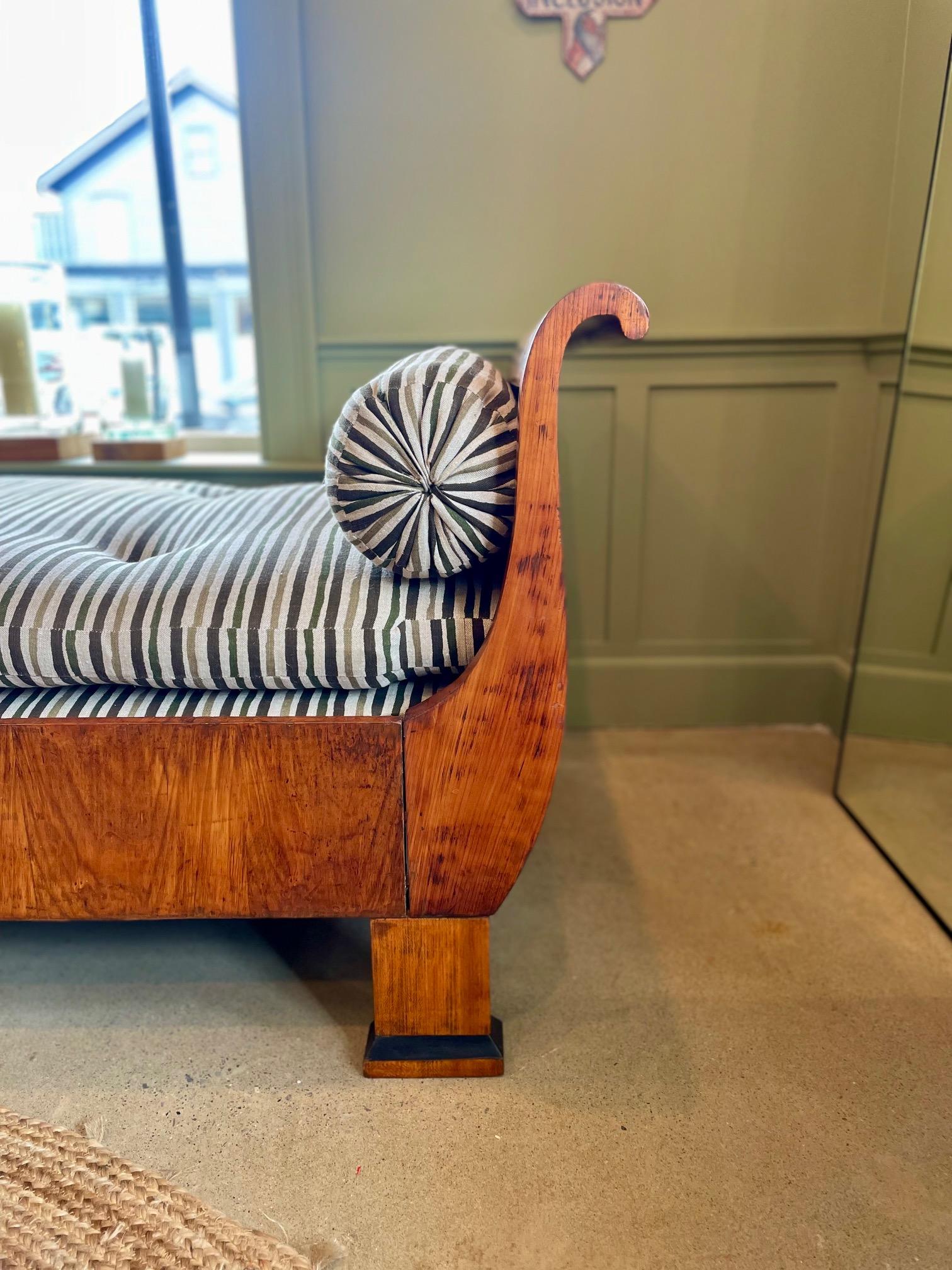 Letto da giorno Biedermeier in vendita 1