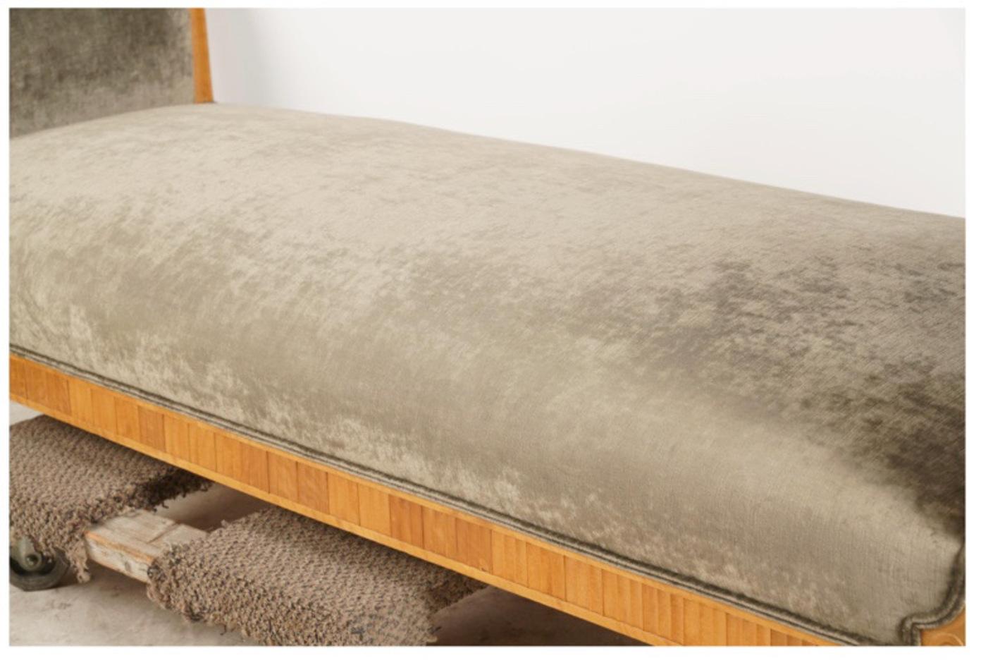 19th Century 19th c. Biedermeier Daybed or Recamier