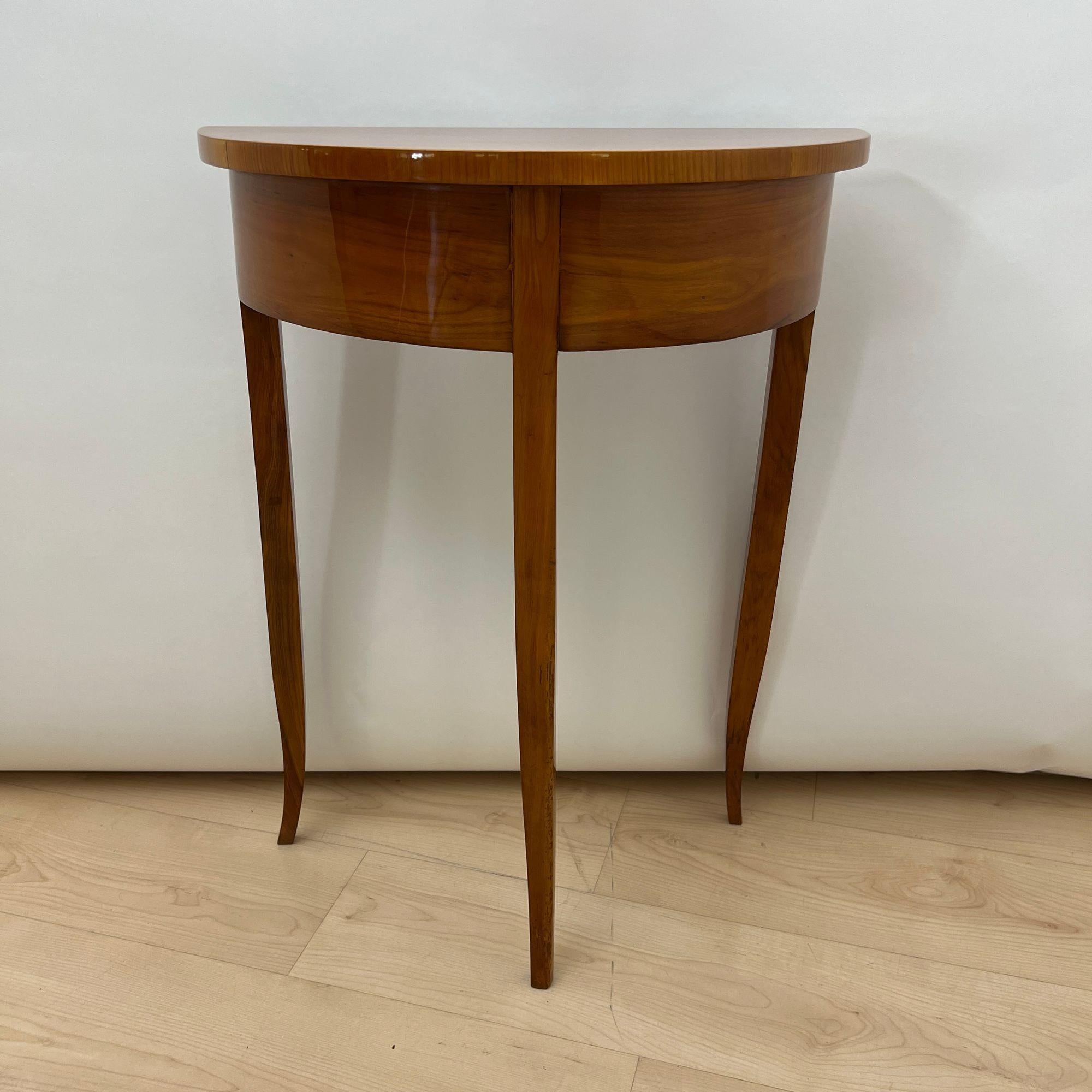 Biedermeier Demi-Lune Console Table, Cherry Wood, South Germany circa 1820 For Sale 1
