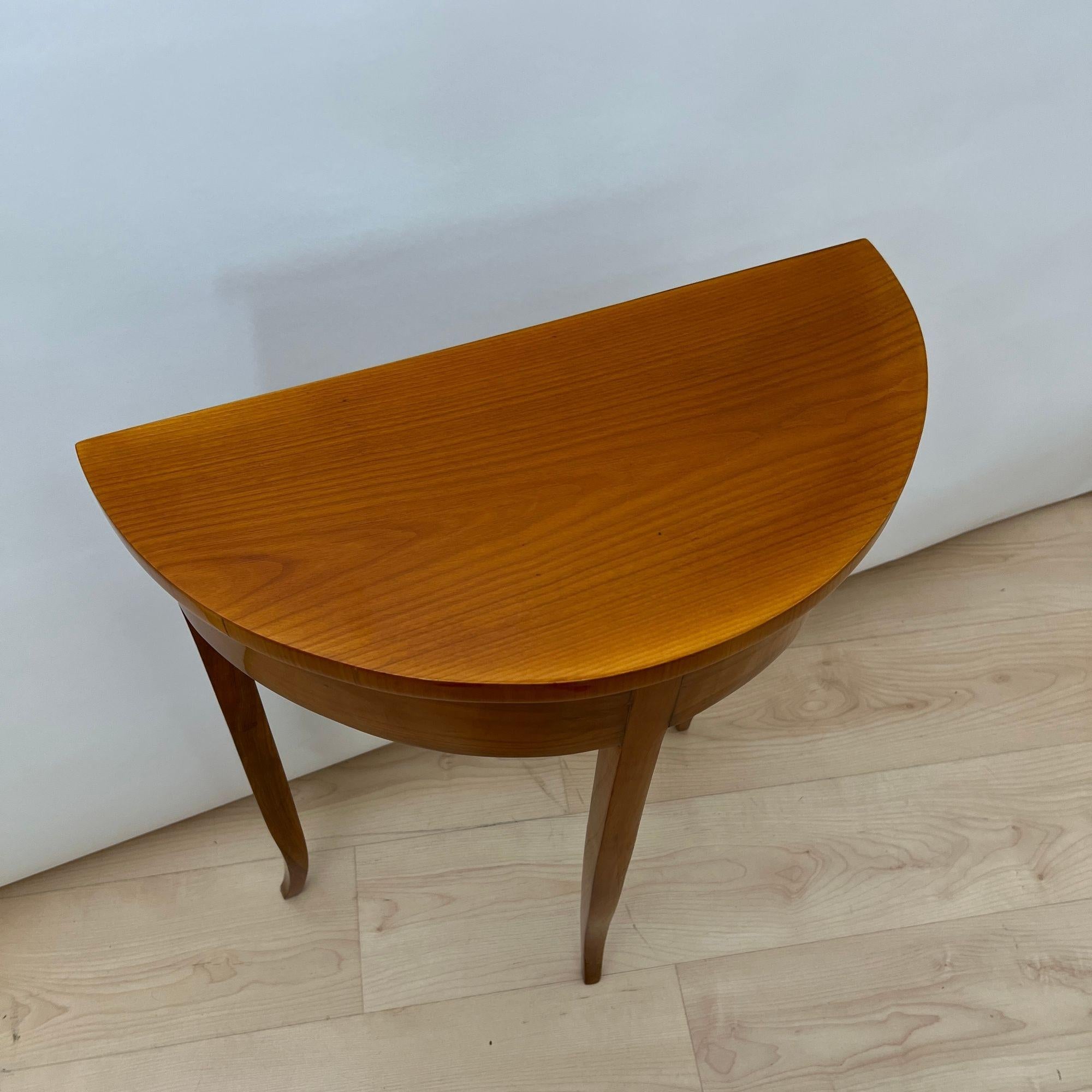 Biedermeier Demi-Lune Console Table, Cherry Wood, South Germany circa 1820 For Sale 4