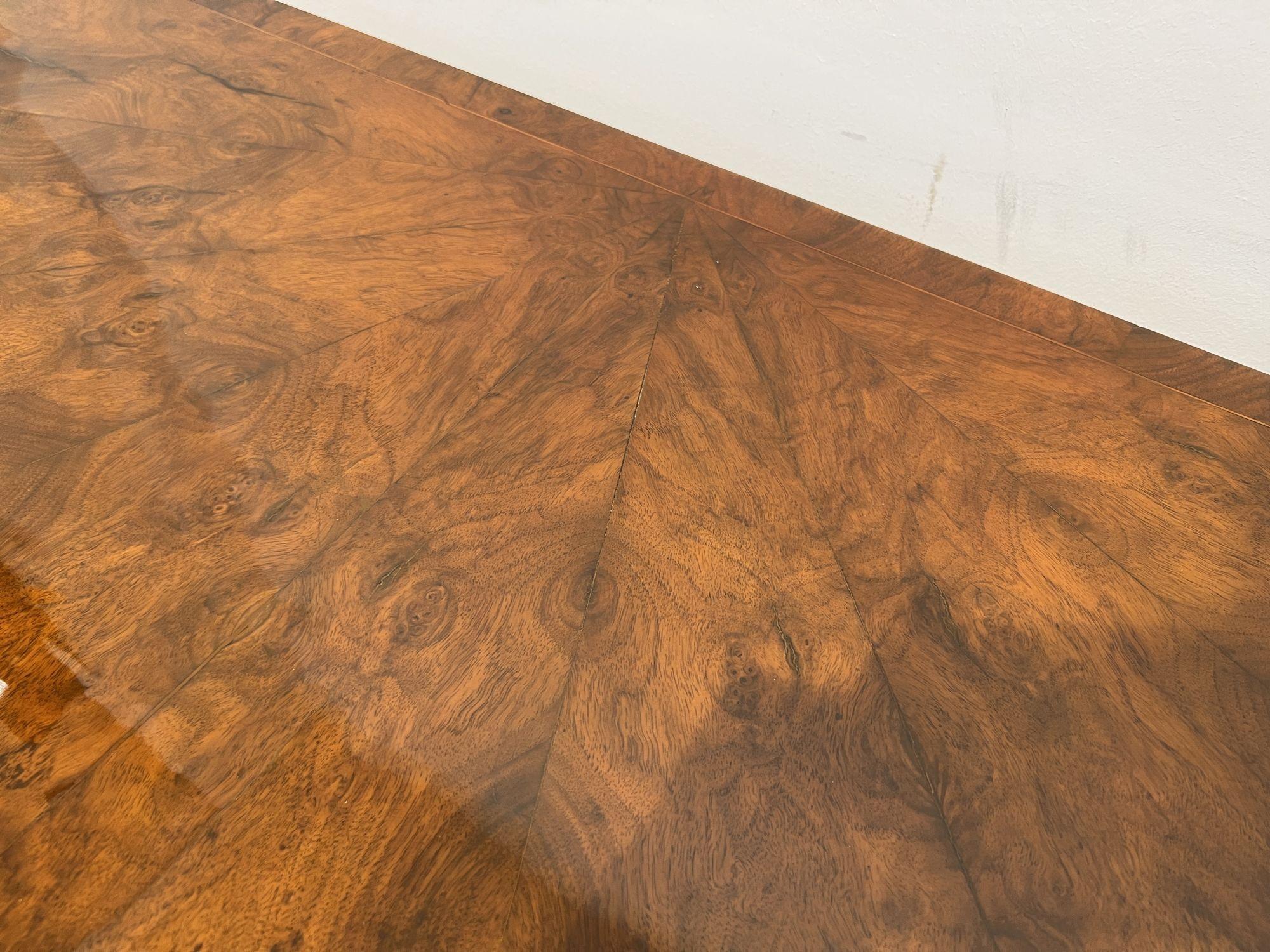 Biedermeier Demi-Lune Console Table, Walnut Veneer, Maple, Austria, circa 1830 For Sale 1