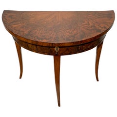 Tavolo consolle Biedermeier Demi-Lune, impiallacciato in noce, Germania meridionale, circa 1825