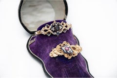 Biedermeier demi-parure, gold bracelet and brooch with garnets & enamel, 1850s.