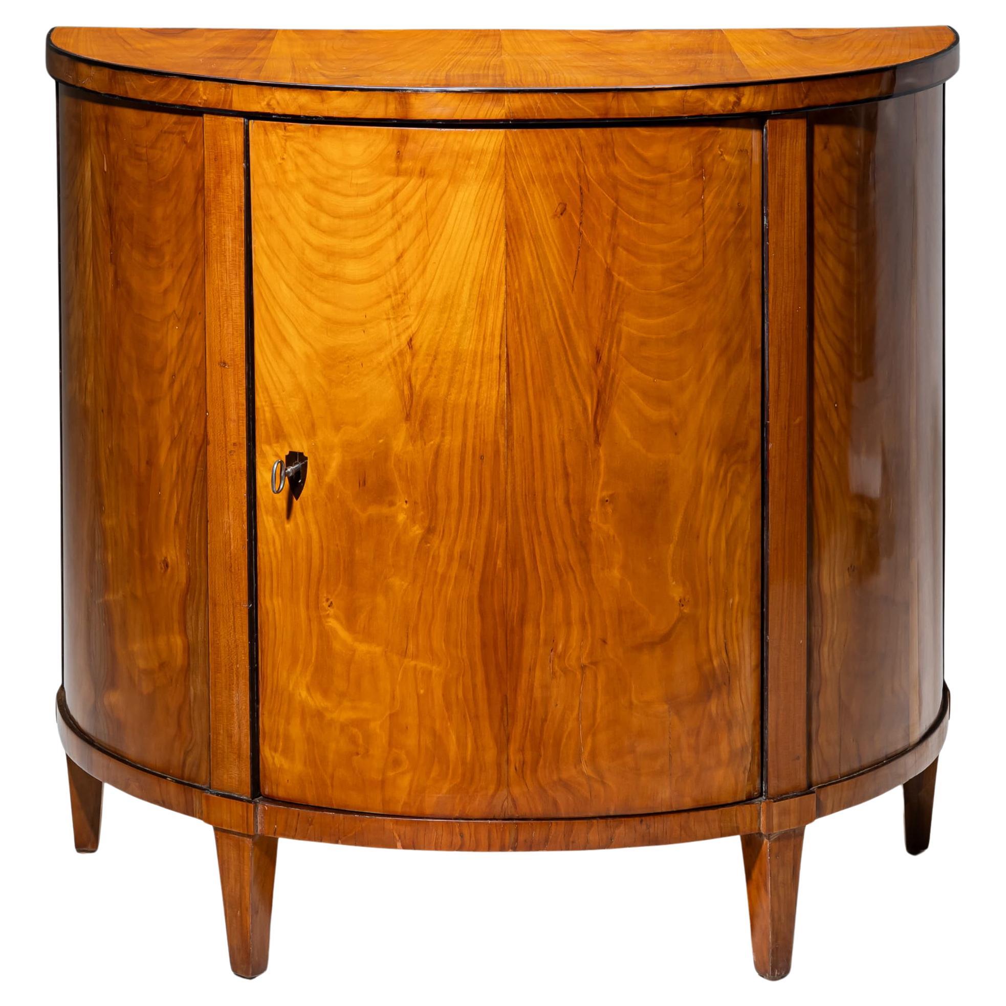 Biedermeier Demilunenkabinett in Kirsche, Süddeutschland, um 1820 im Angebot