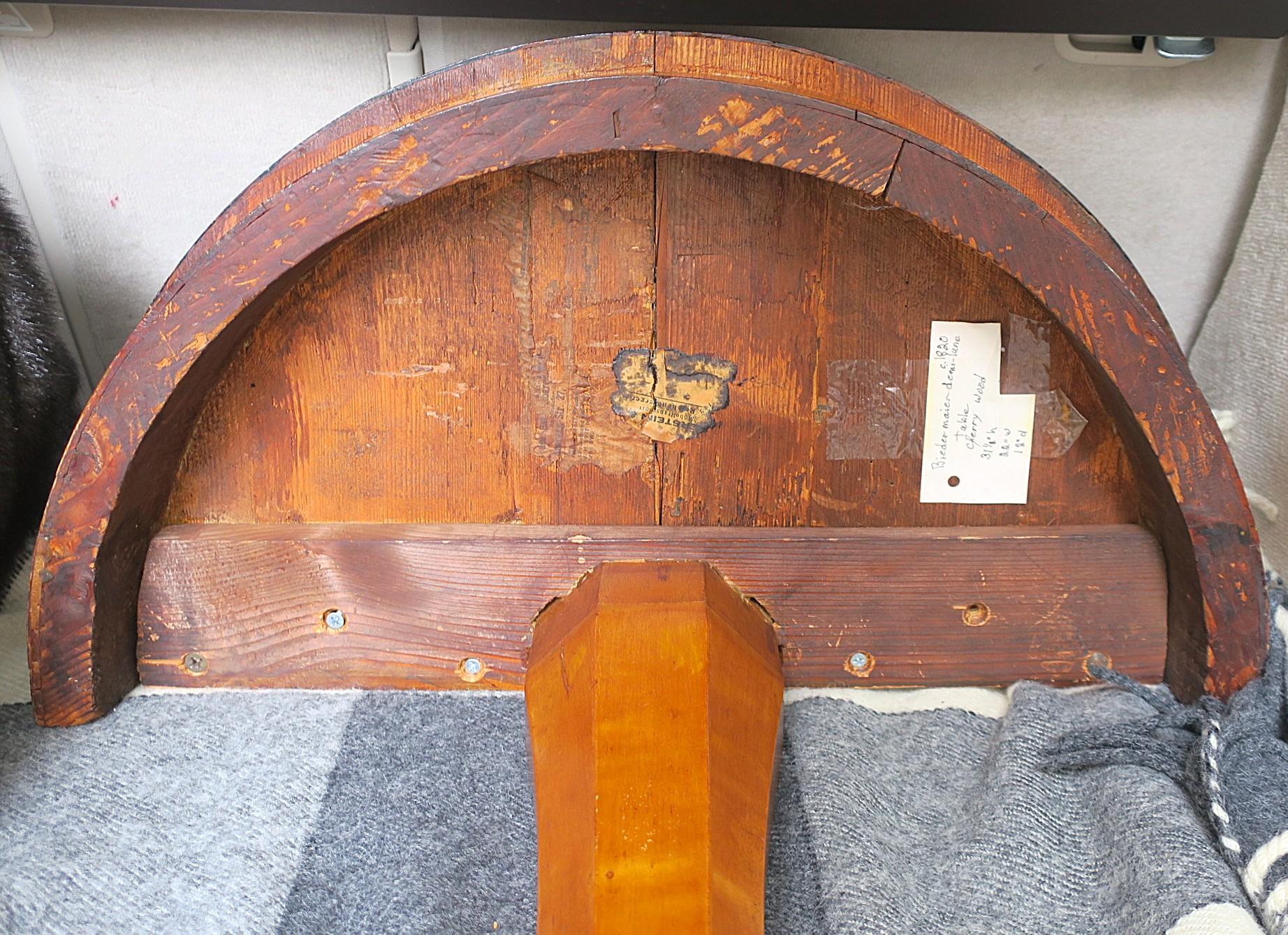 Tavolo consolle Biedermeier Demilune, circa inizio XIX secolo in vendita 6